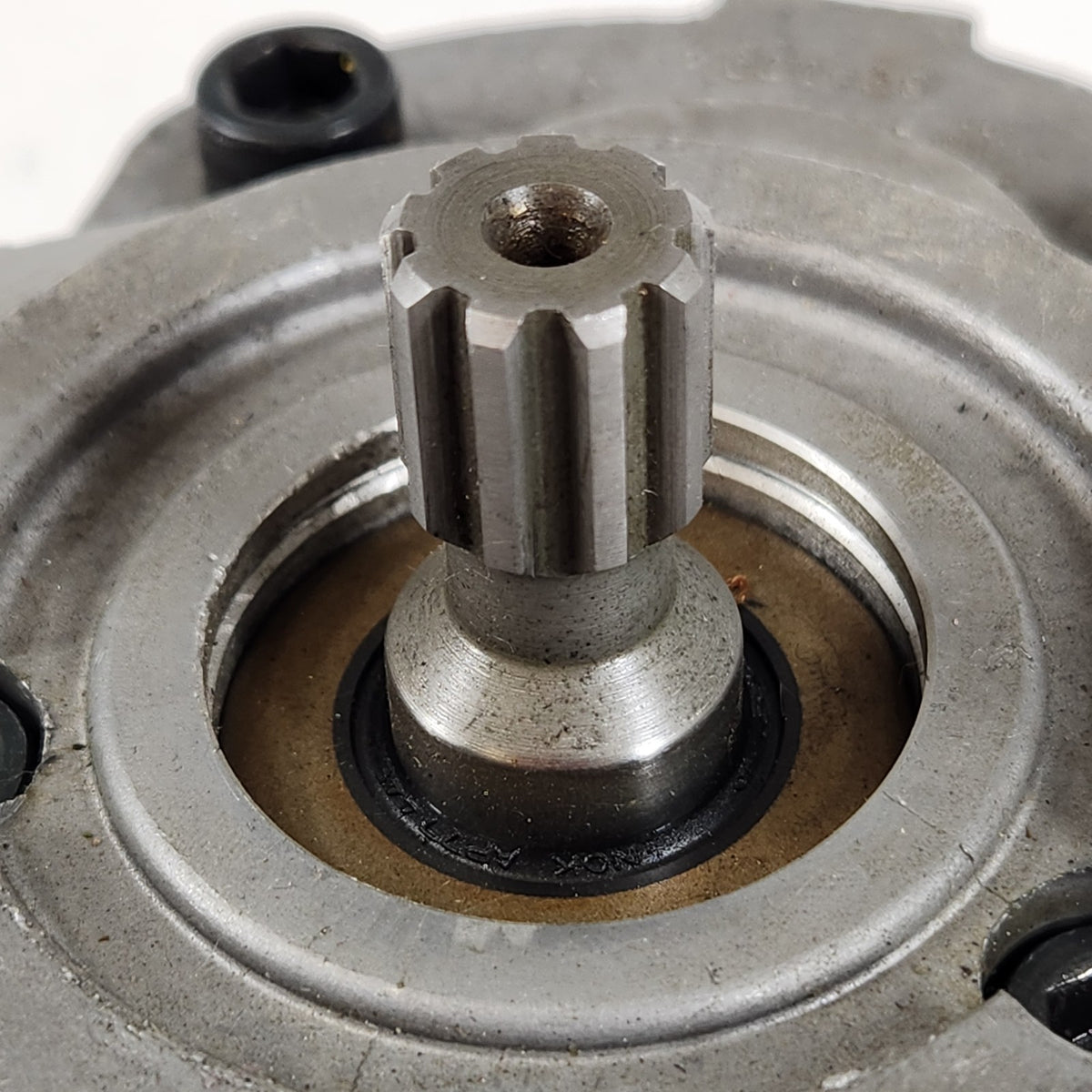 Cross 5Z420 40-Series Hydraulic Gear Pump 3000 PSI 5/8" Shaft Untested