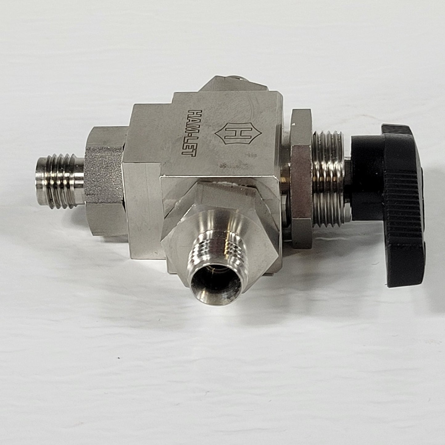 Ham-Let H6800SSL T-Flow 3-Way 1/4" Compression Fittings Ball Valve 316 Steel
