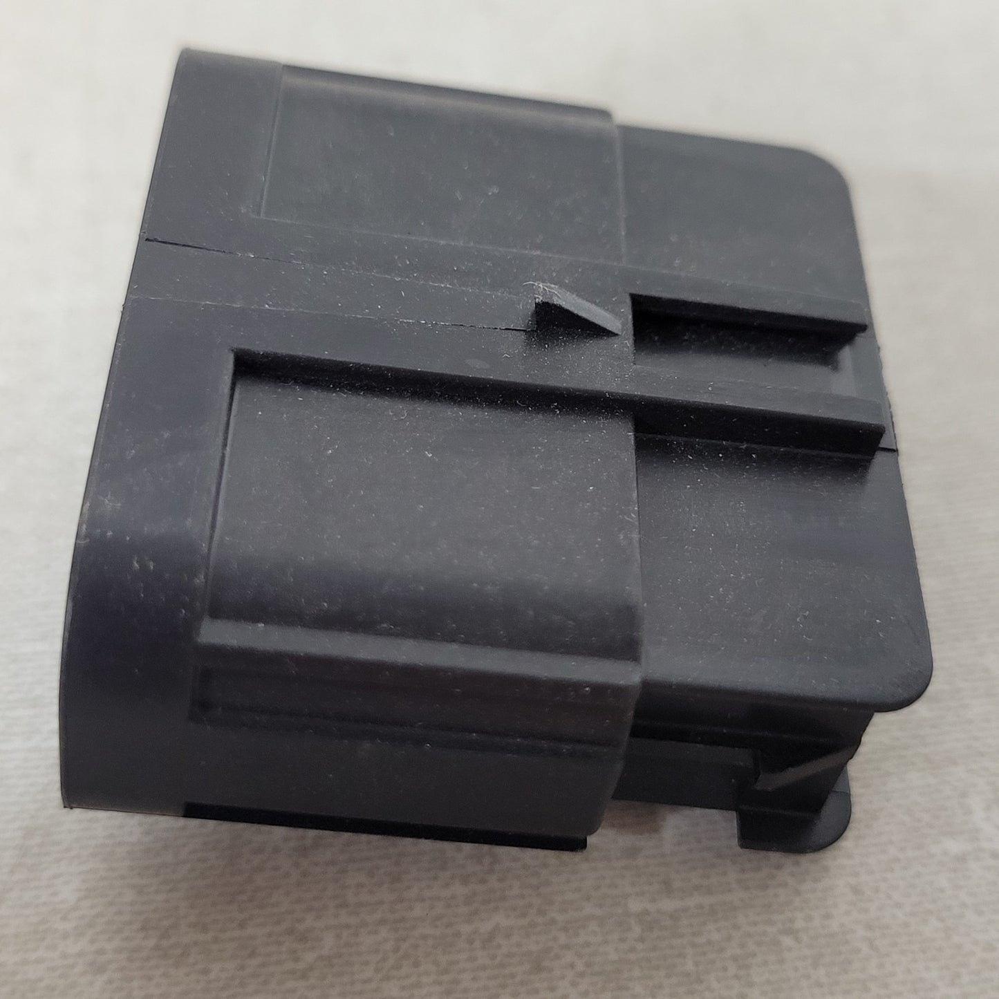 15 Units Delphi PA6-GB20GF10 Female 6-Pin Automotive Terminal Connector Housings
