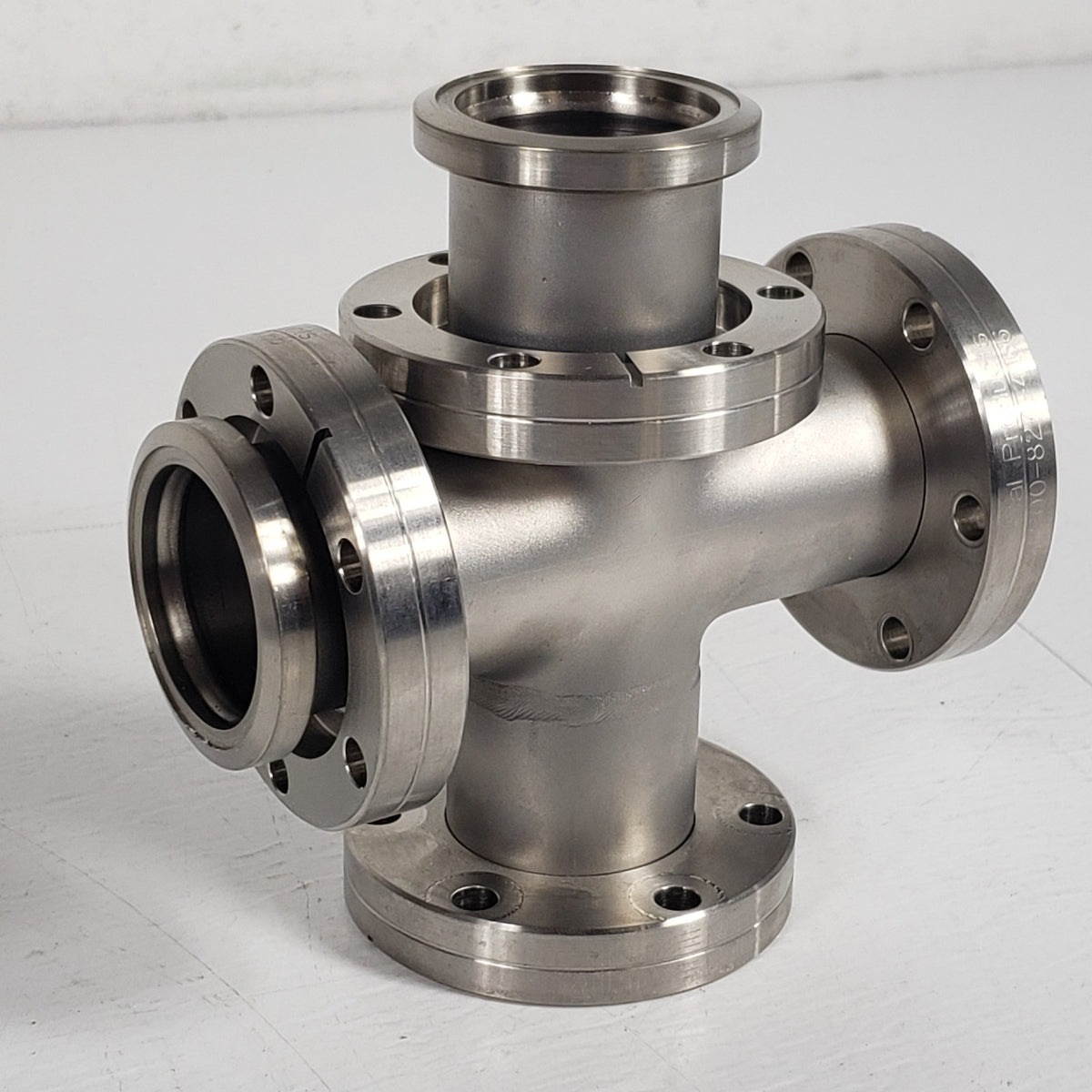 Nor-Cal CF35 2.75" 4-Way Cross Vacuum Fitting 2 Rotatable 2 Fixed UHV