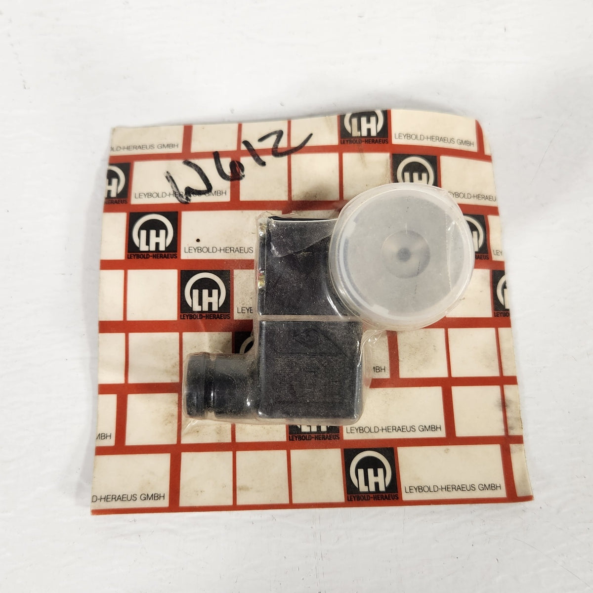 NEW Leybold Heraeus 42 270 283 Electromagnetic Vacuum Solenoid Valve 42270283