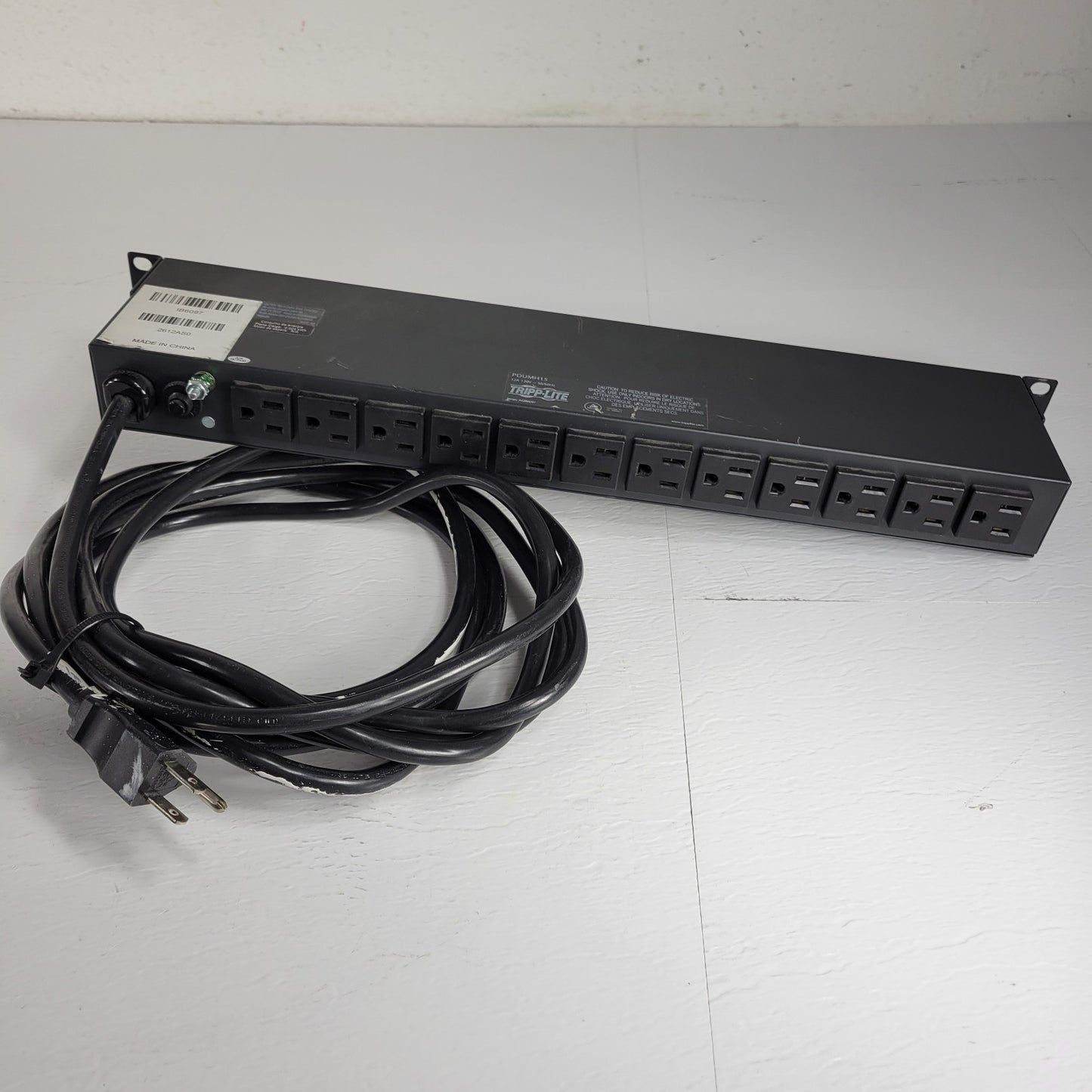 TESTED Tripp-Lite PDUMH15 Rack Mount PDU Current Meter 13 Outlets 12A 120V
