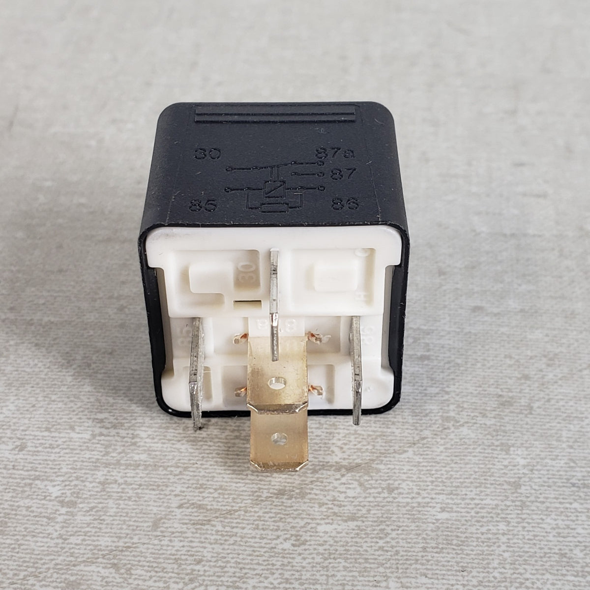 HELLA 14100455 960388-10 12V 5-Pin SPDT Automotive Relays Lot of 2