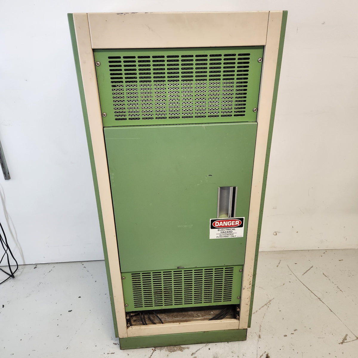 R.D. Mathis SG-1250 1250W 13.56MHz RF Sputtering Generator Rack HV Exciter Amp