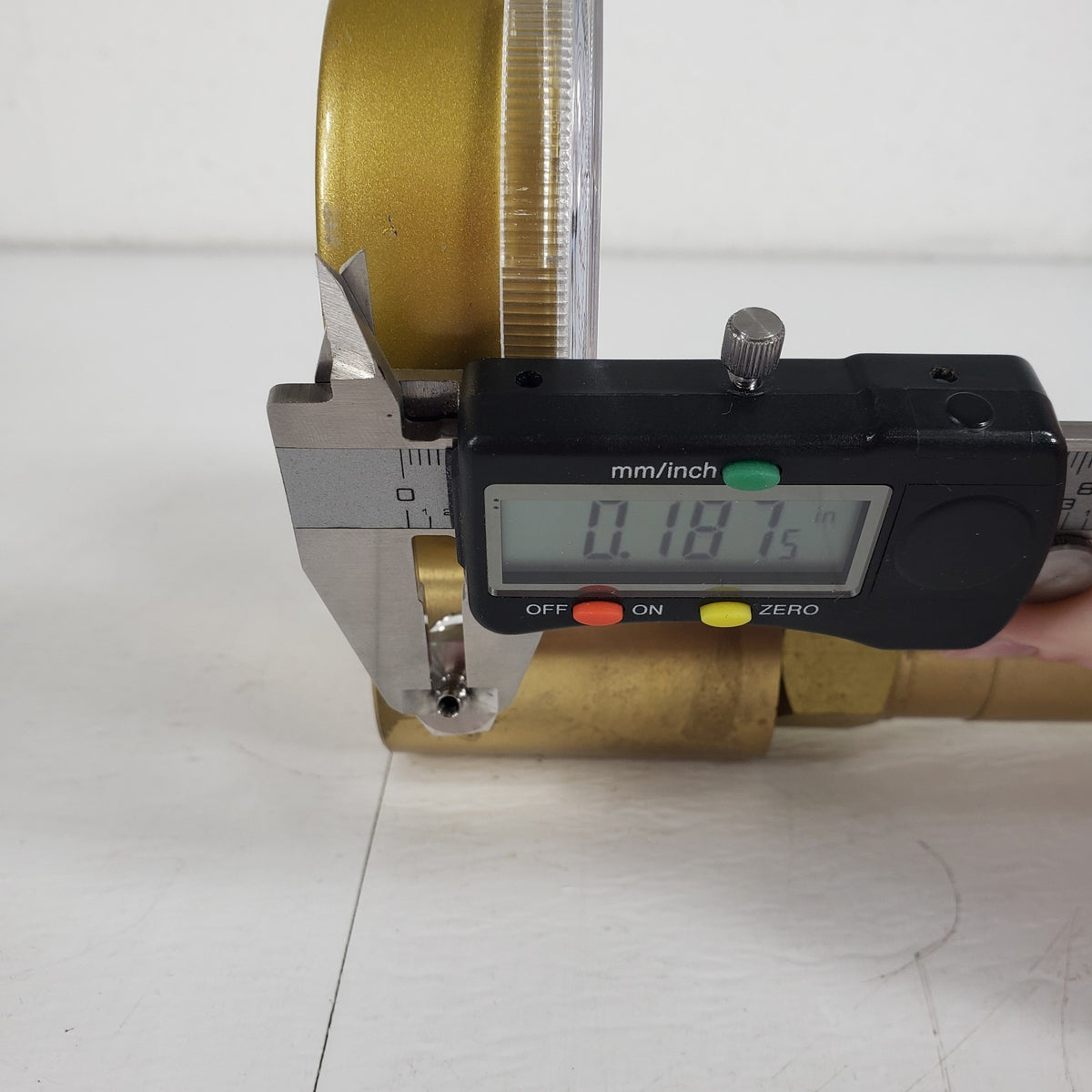High Pressure Gas Regulator 4500 PSI Outlet 6000 PSI Inlet Dual Gauge Brass