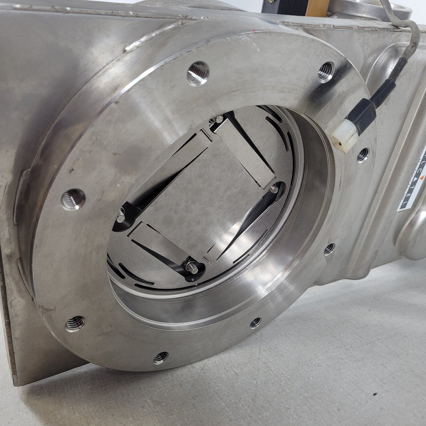 TESTED VAT F14-100180 DN160 ISO-F 6in Pneumatic SS High Vacuum Gate Valve ISO160