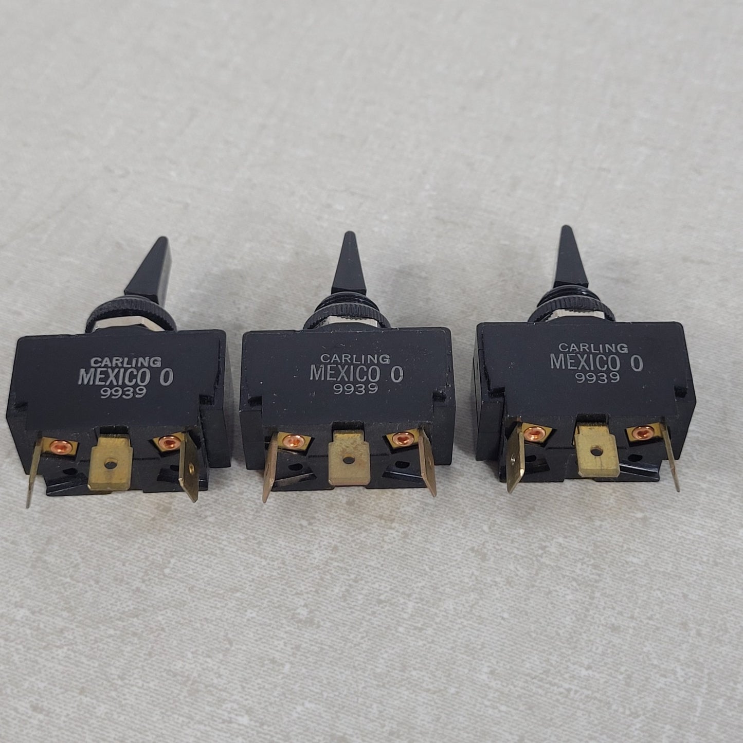 Lot of 3 Carling 9939 Momentary Paddle Toggle Switch 6A 125VAC Panel Mount New