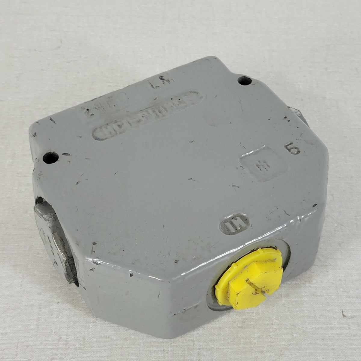 HCI Prince C454 24E0 Hydraulic Flow Control Priority Valve 3-Port Industrial