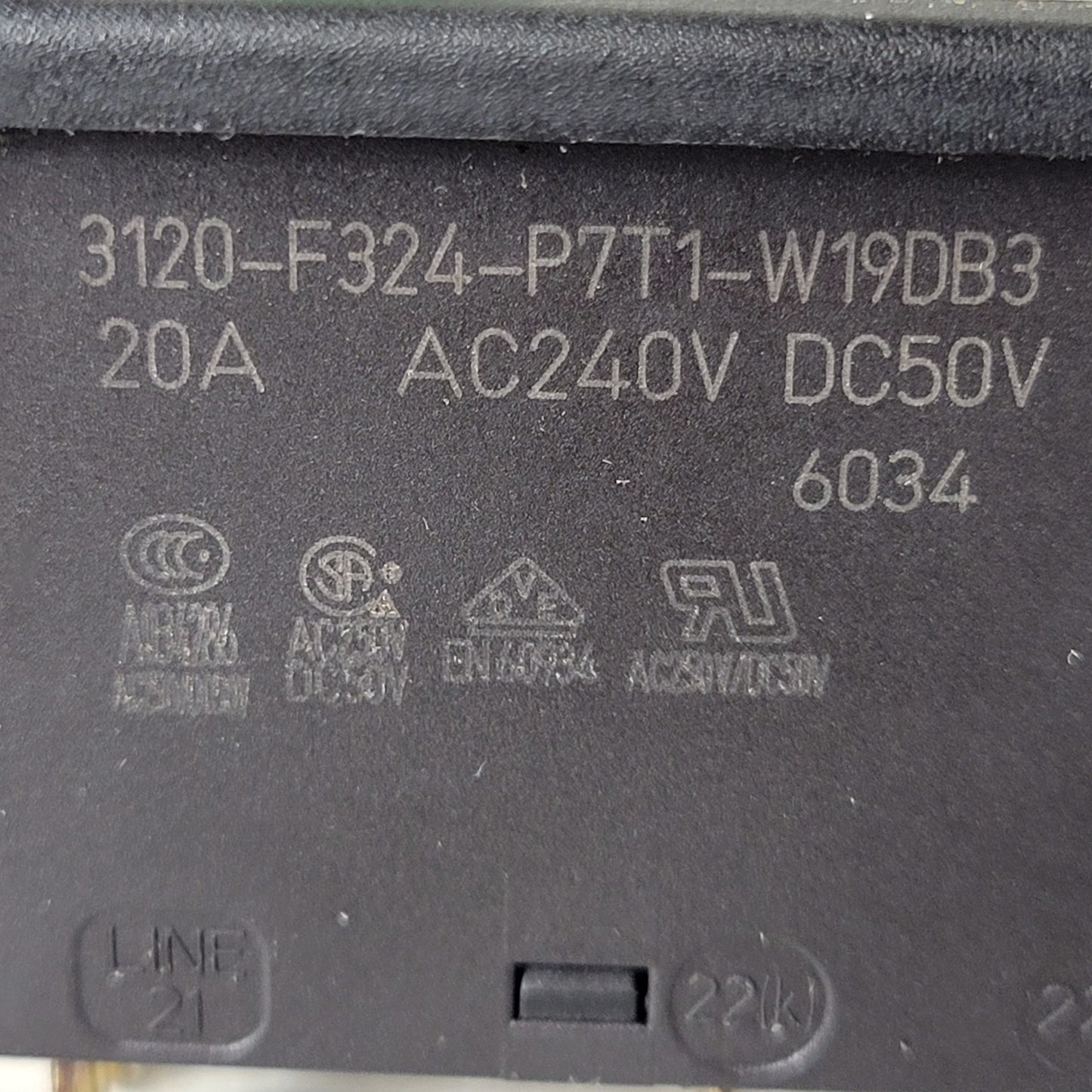 ETA 3120-F324-P7T1-W19DB3 20A 50VDC 240VAC Green Rocker Style Breaker Switch