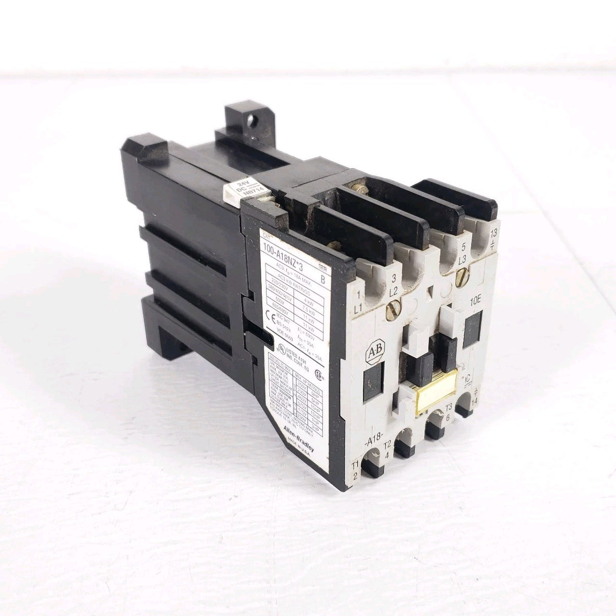 Allen-Bradley 100-A18NZ243 Series B 18A Contactor 24VDC Coil 3P+1NO