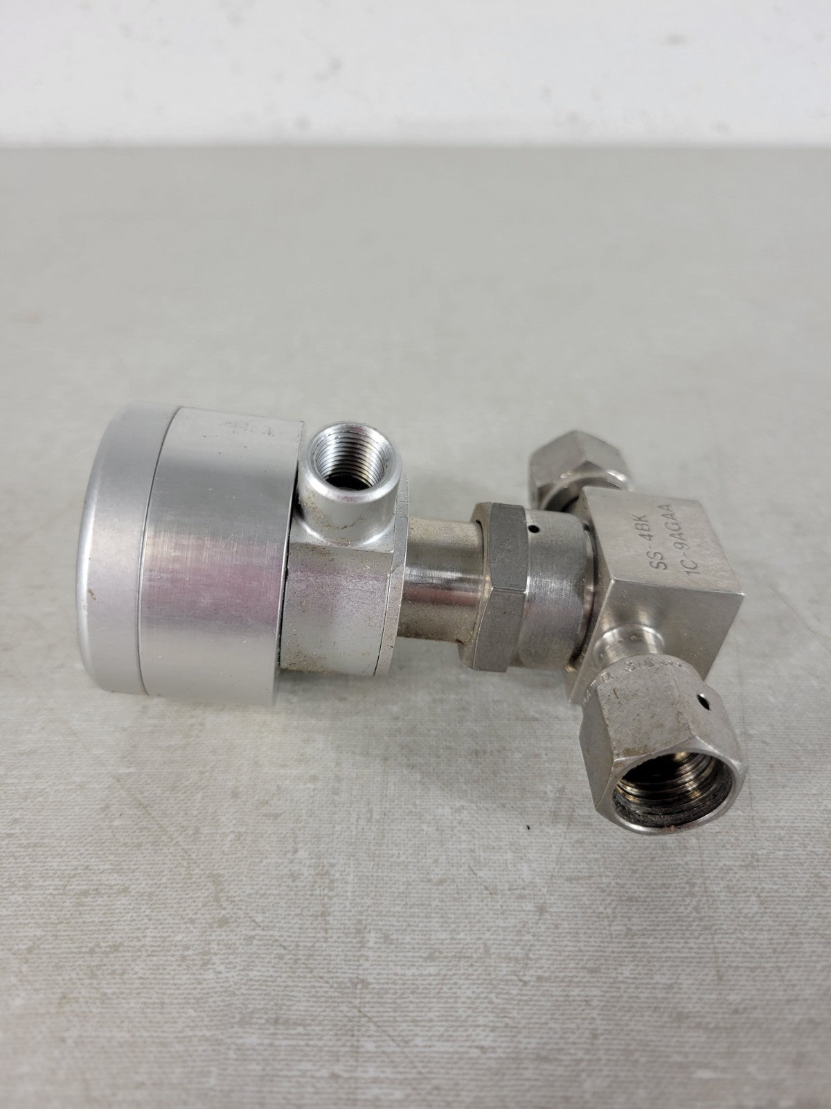 Swagelok NUPRO SS-4BK-1C-9AGAA Stainless Steel Bellows Sealed Valve 1/4" Fitting