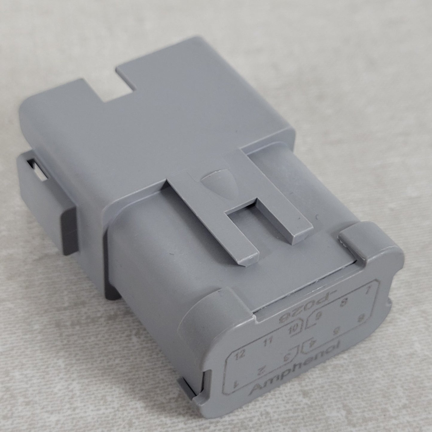 Lot of 4 Amphenol Sine AT04-12PA-P026 12-Way Bussed Receptacle DT04 Compatible