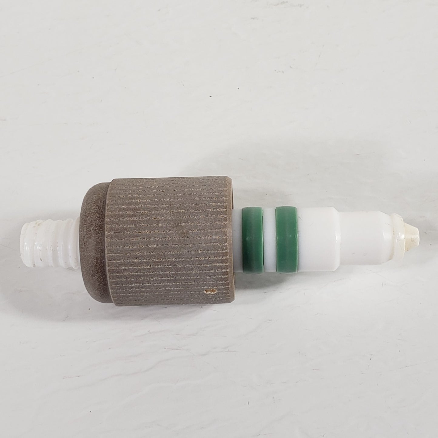 CHEMGLASS PTFE 0-12mm High Vacuum Valve Plugs, Green & Brown, Some Thread Damage