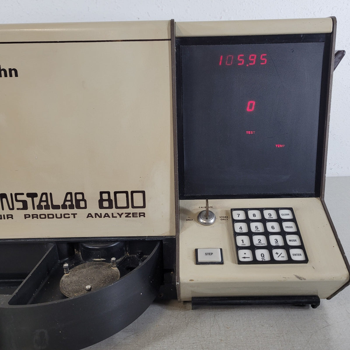 Dickey-john InstaLab 800 NIR Grain Protein Oil Moisture Analyzer Powers Up