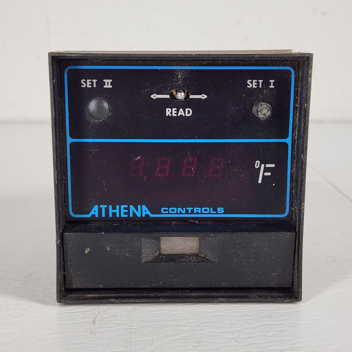 FOR PARTS Athena Controls 4000-B Temperature Process Controller Repair AS-IS