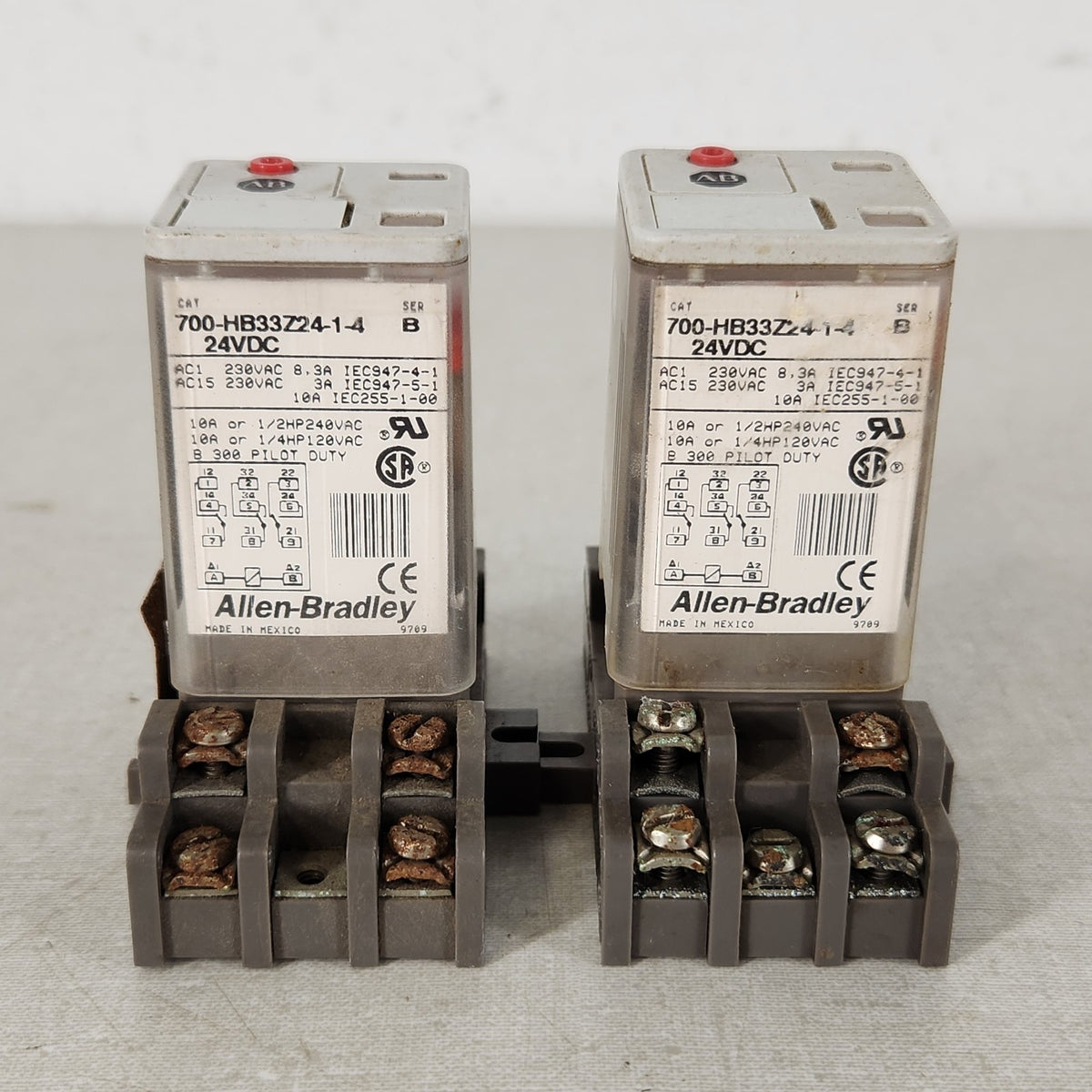 LOT OF 2 Allen-Bradley 700-HB33Z24-1-4 24VDC 3PDT 10A Control Relays