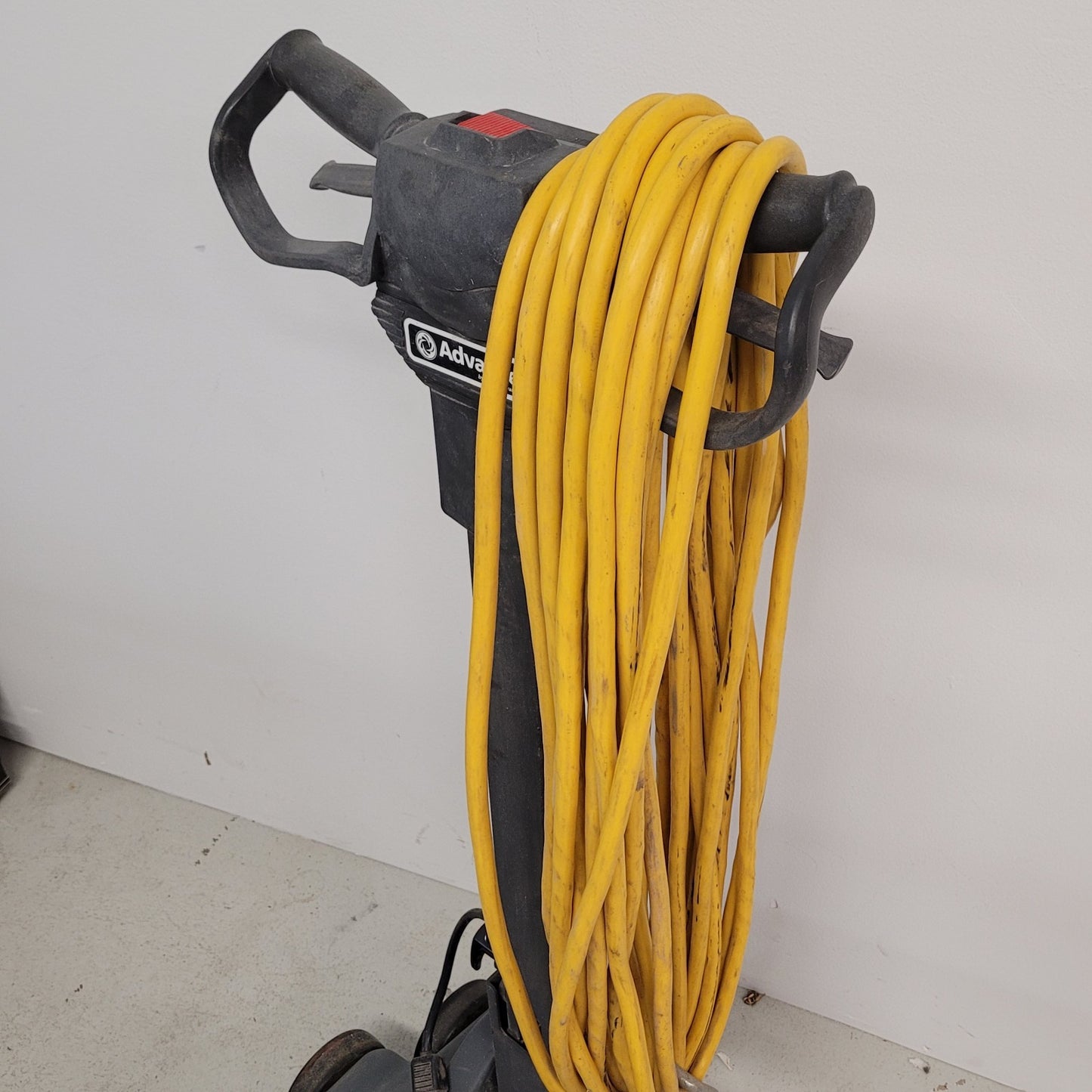 Nilfisk Advance Advolution 20XP 01520A 20" Dust Control Floor Burnisher Tested