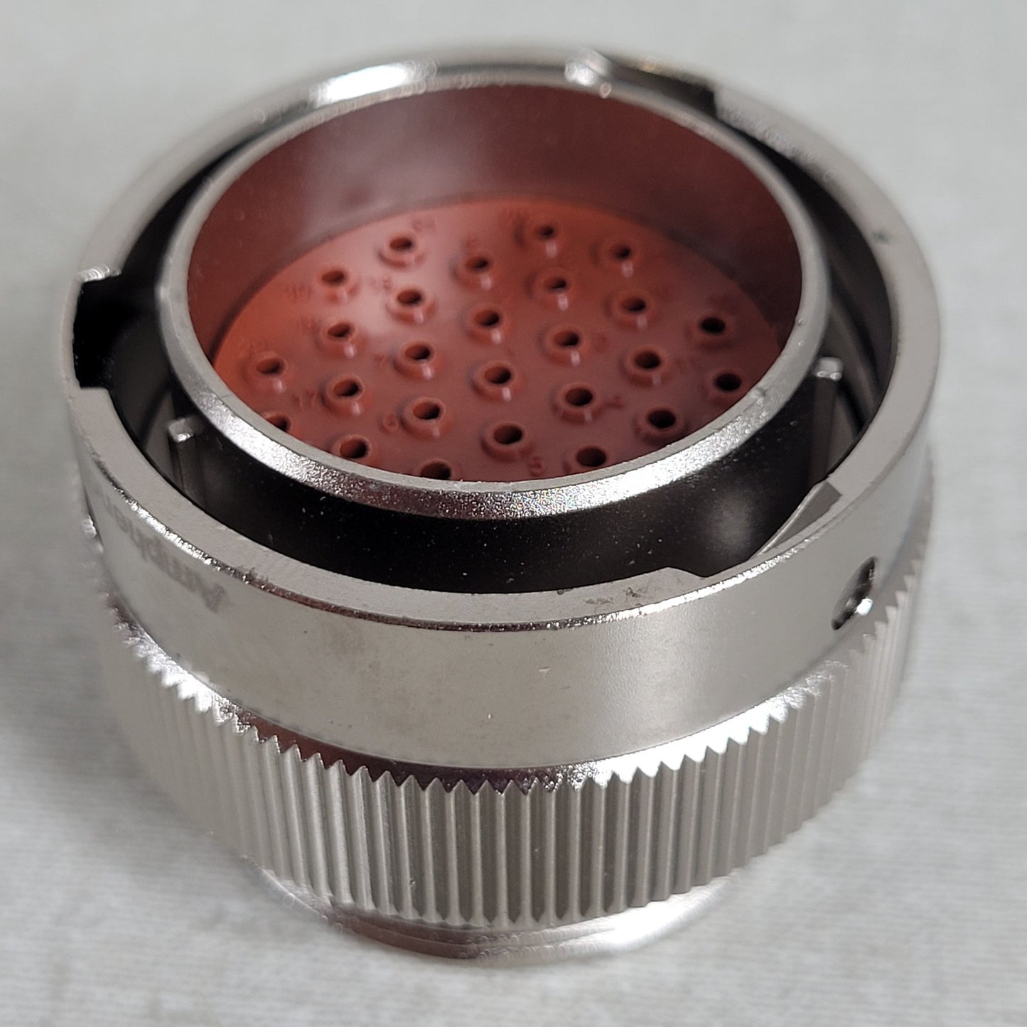 Amphenol AHDM06-24-31PT-059 31 Pin Circular Plug Conn w Backshell IP67 IP69K