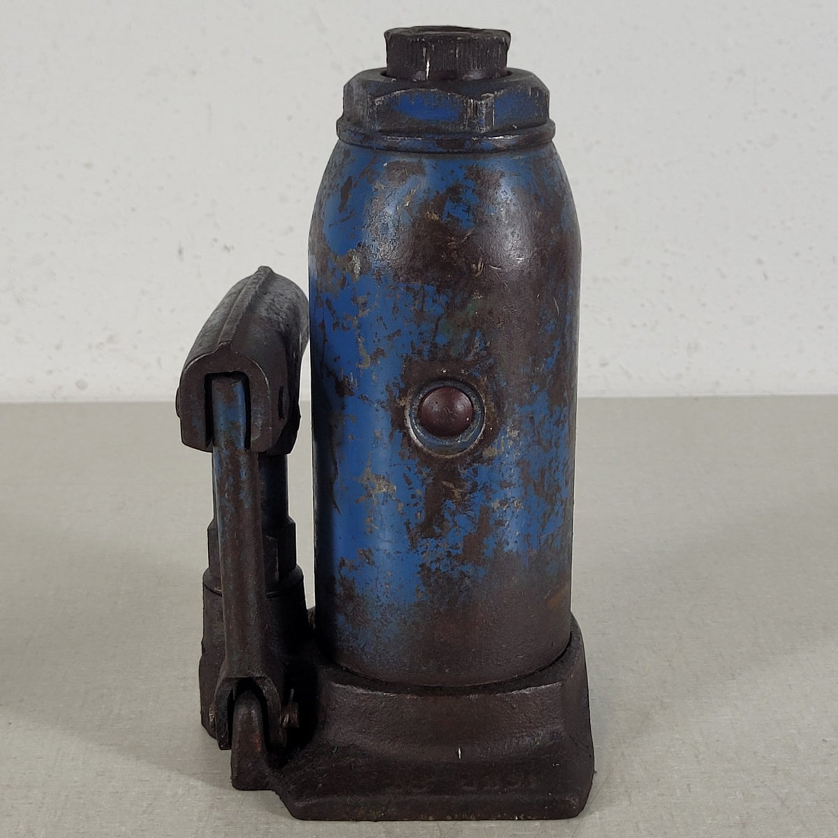Vintage Walker Hydraulic Bottle Jack Blue Industrial Lift Jack For Parts