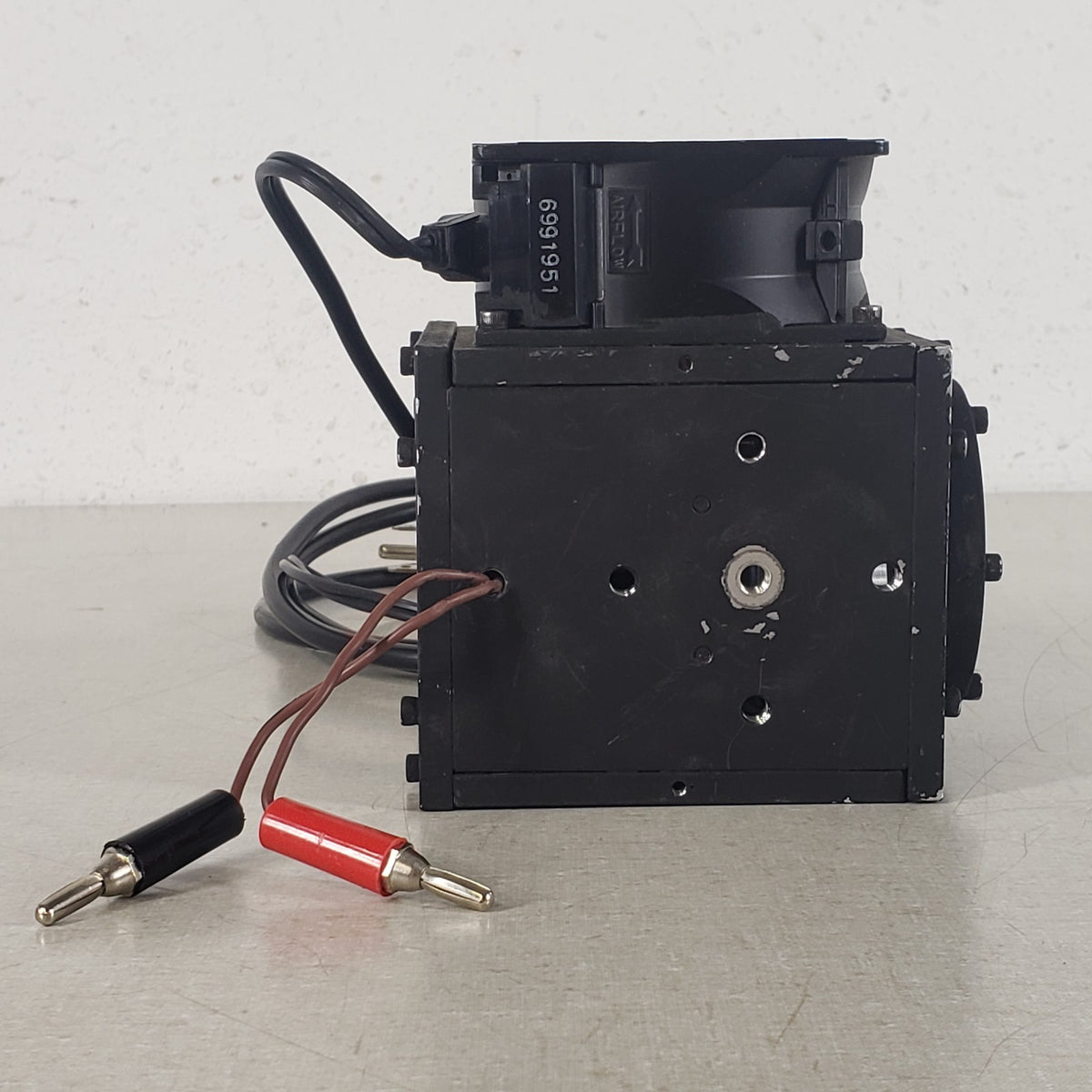 TESTED ILLUMINATES NIST EKE 150W Halogen Directed Light Source 21V