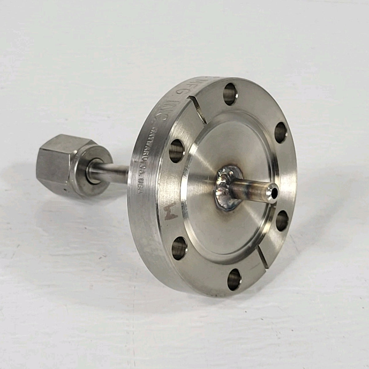 MDC LF-275VCR 2.75" CF Conflat DN35CF UHV 1/4" VCR Fluid Feedthrough Single Side