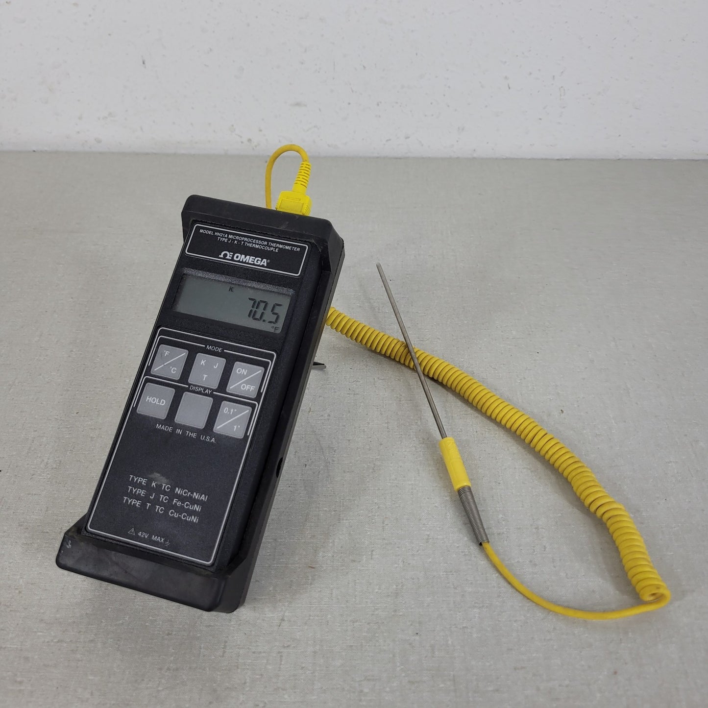 TESTED OMEGA HH21A Handheld Thermocouple Thermometer J/K/T w/ Type K Probe