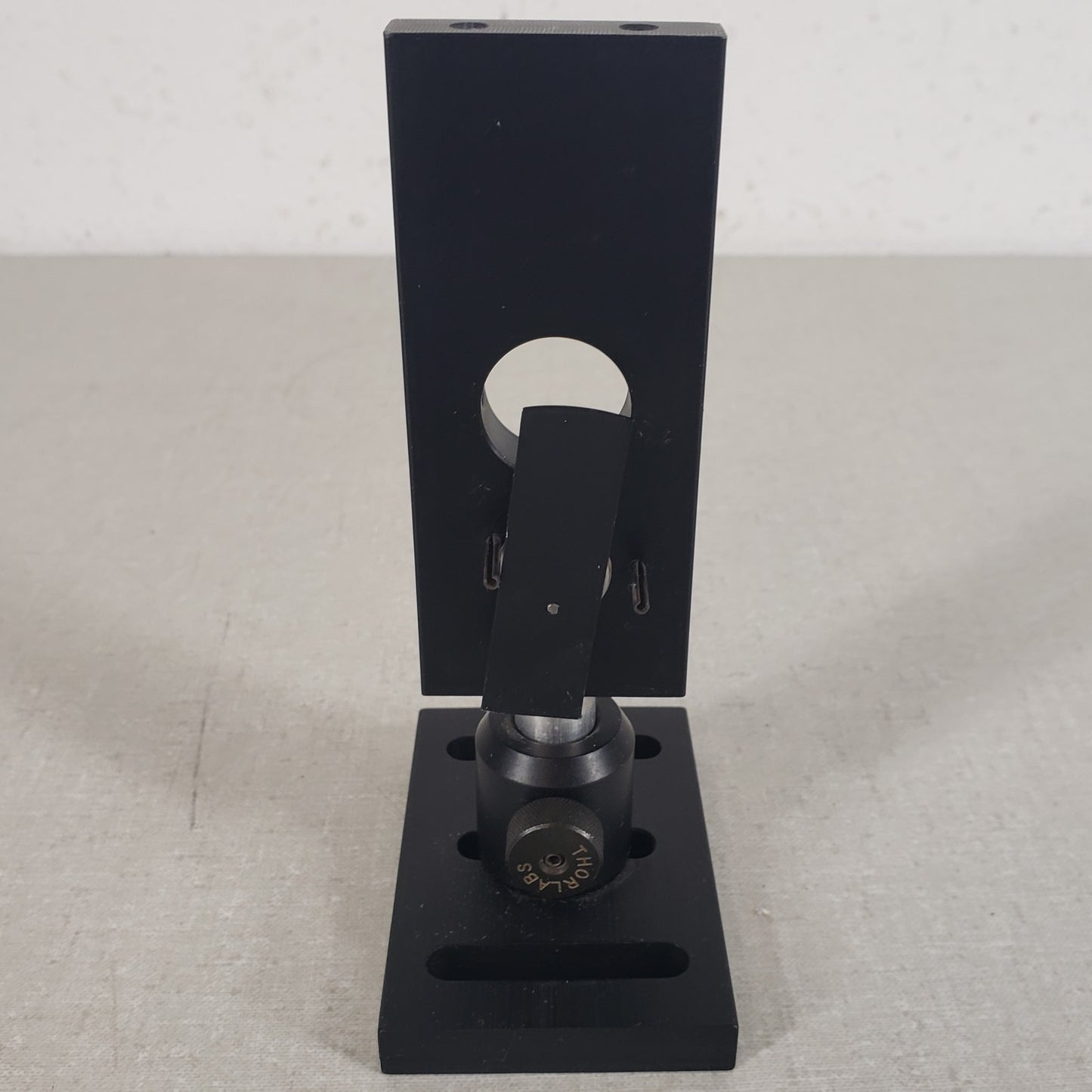 Thorlabs Manual Optical Beam Shutter Laser Beam Blocker with Adjustable Base