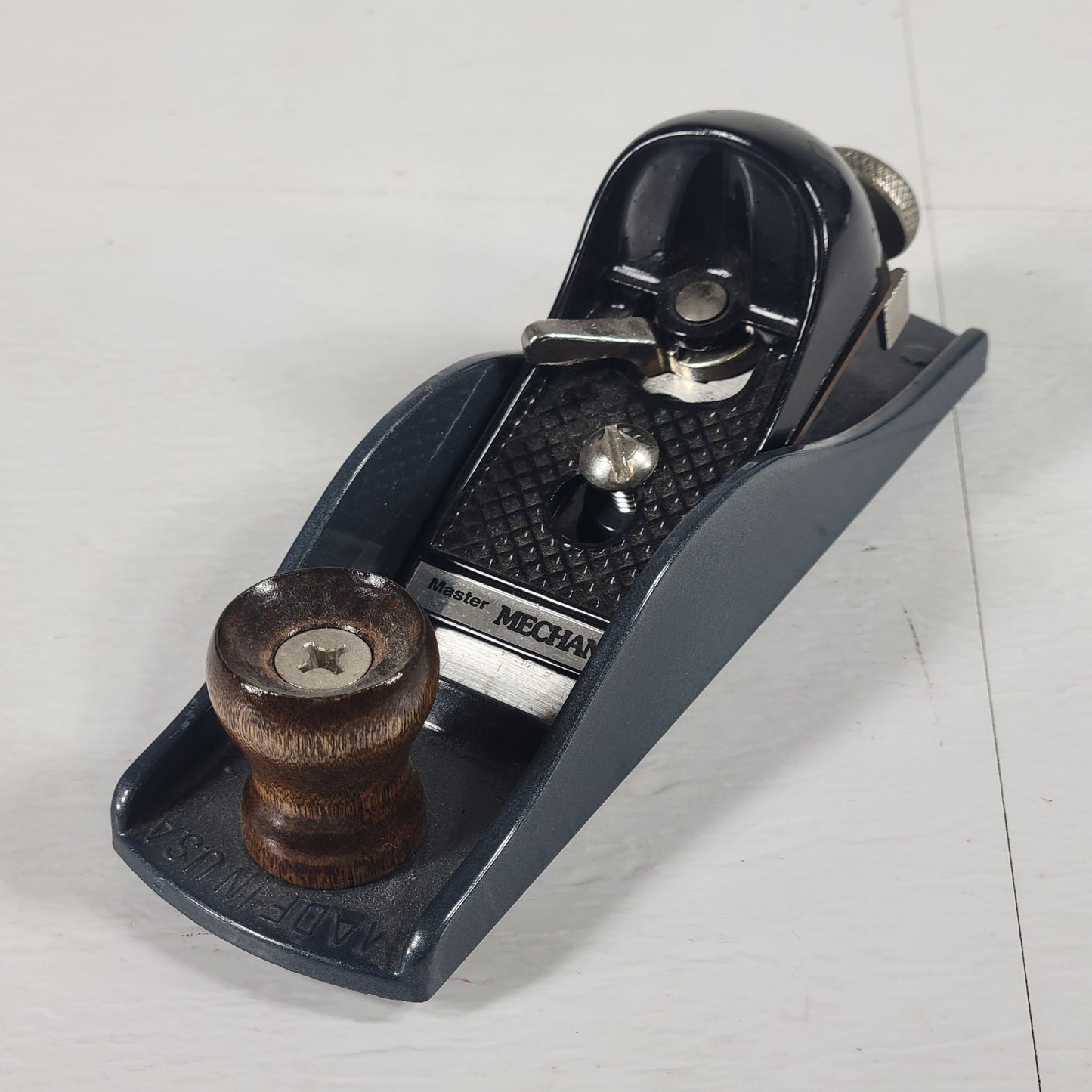 VINTAGE MASTER MECHANIC Carpenter Smooth Wood Plane, Blue, Great Condition