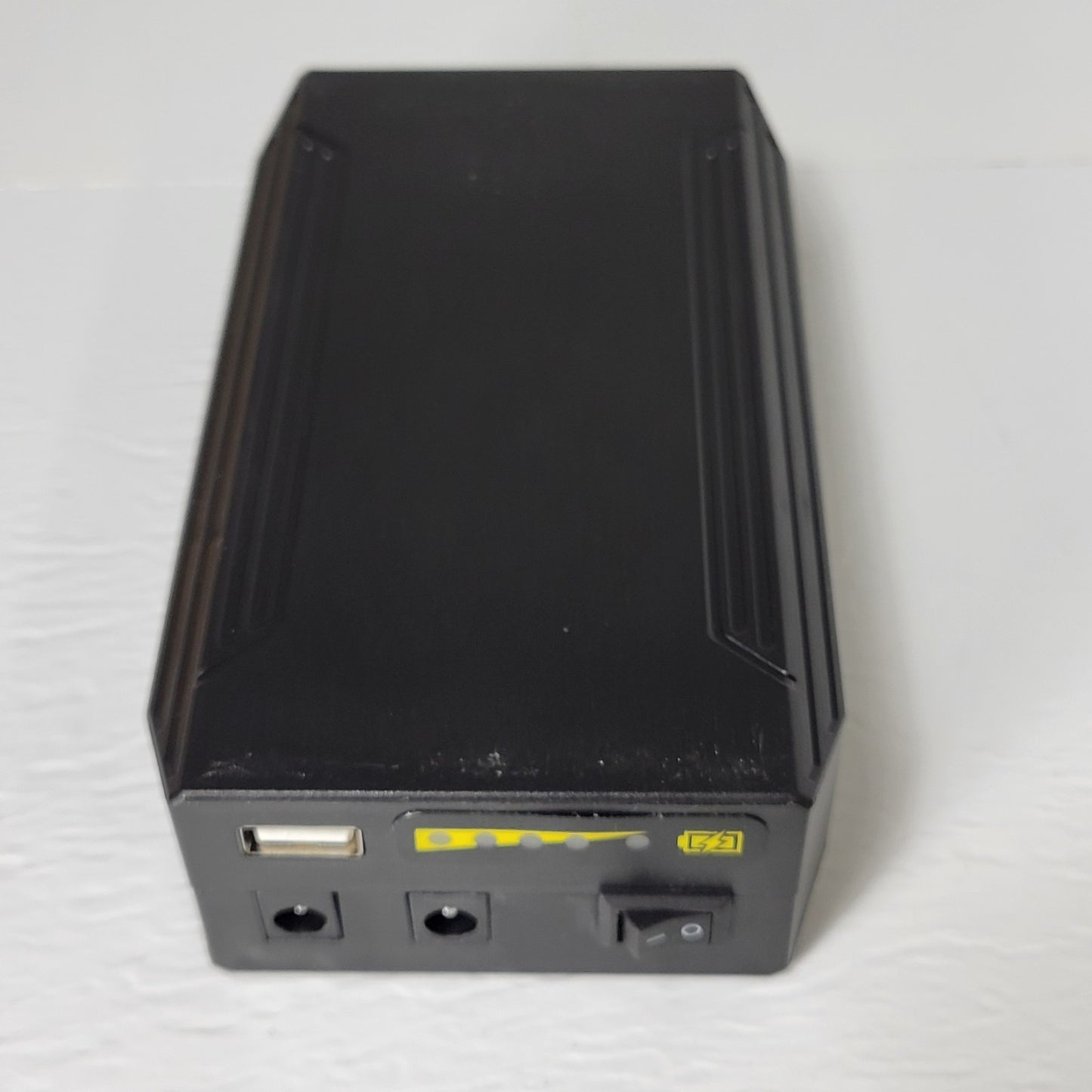 Talentcell YB1208300-USB Portable rechargeable Power Bank 8300mAh 12V 1.5A