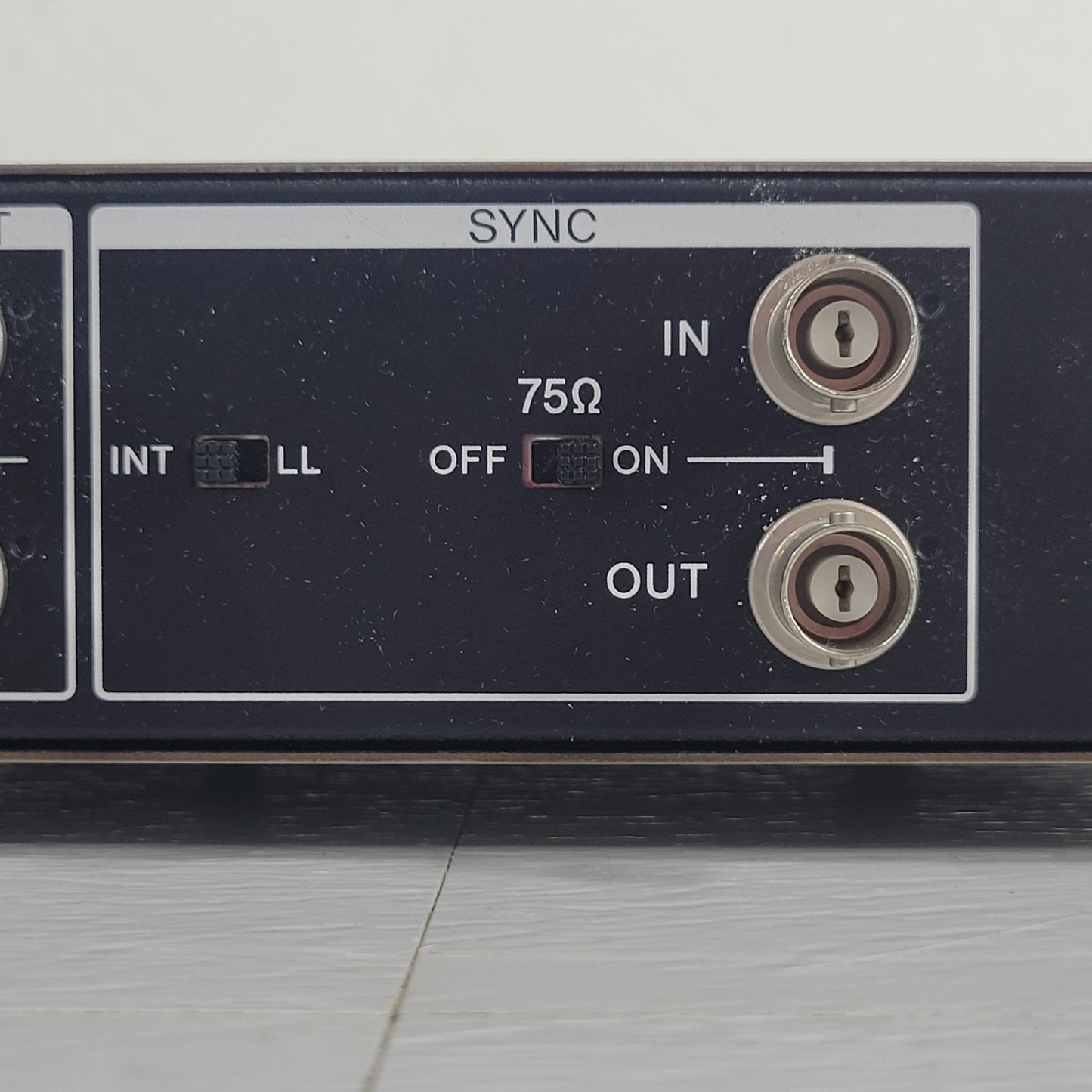 SONY YS-W150 CCTV Camera Adaptor BNC Video Out A/B Sync In/Out 15W