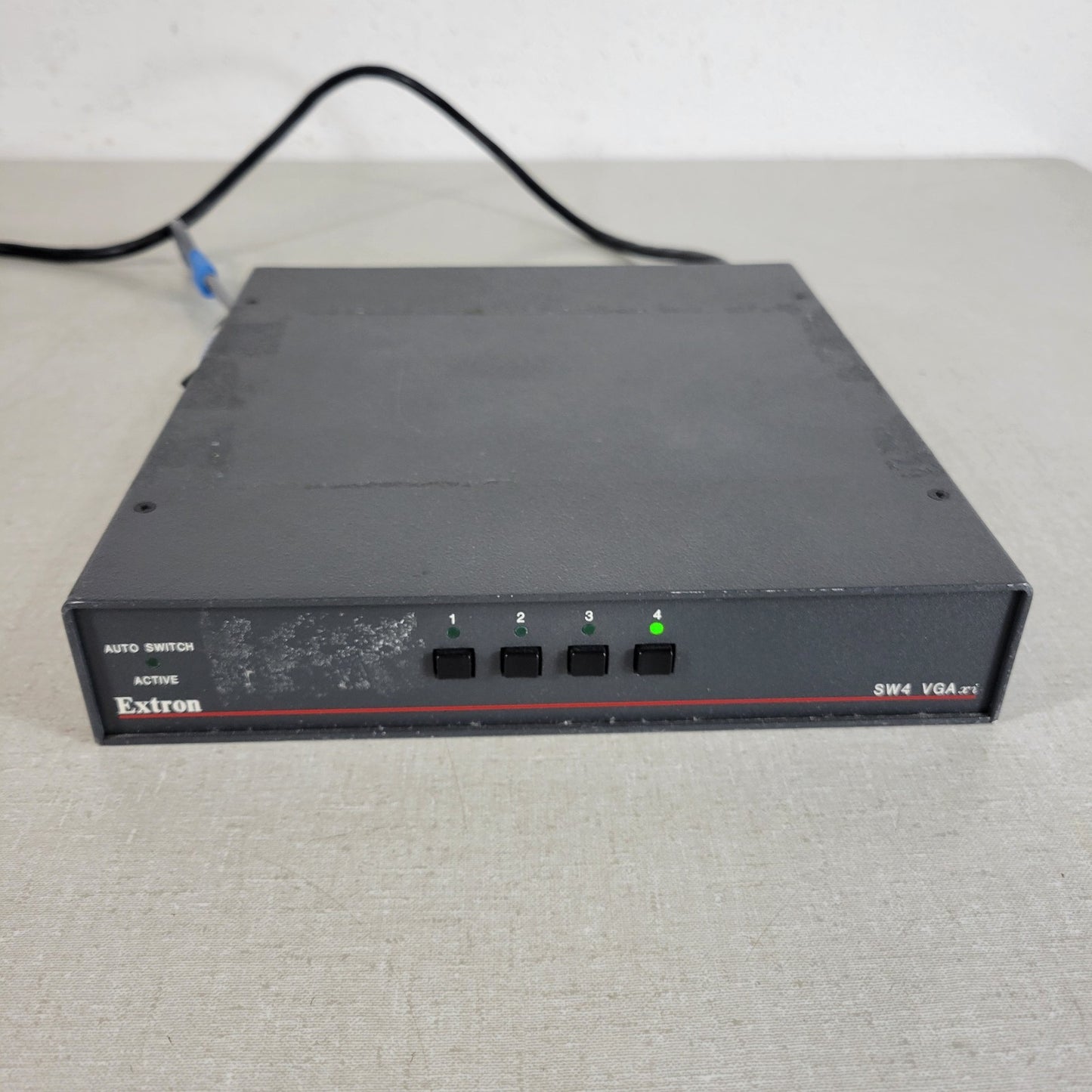 EXTRON SW5VGAxi Switch, Four 15-Pin Inputs, 15-Pin Output, 25-Pin Contact Remote
