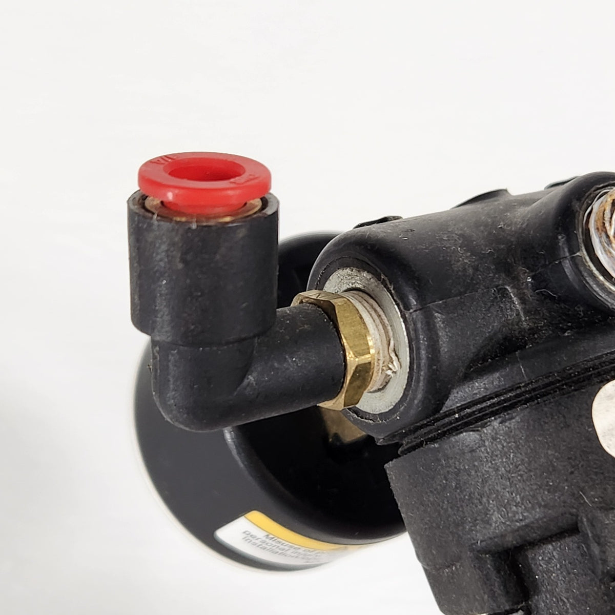 ARO 127112-000 Miniature Pneumatic Air Pressure Regulator 0-30 PSI 1/8" NPT
