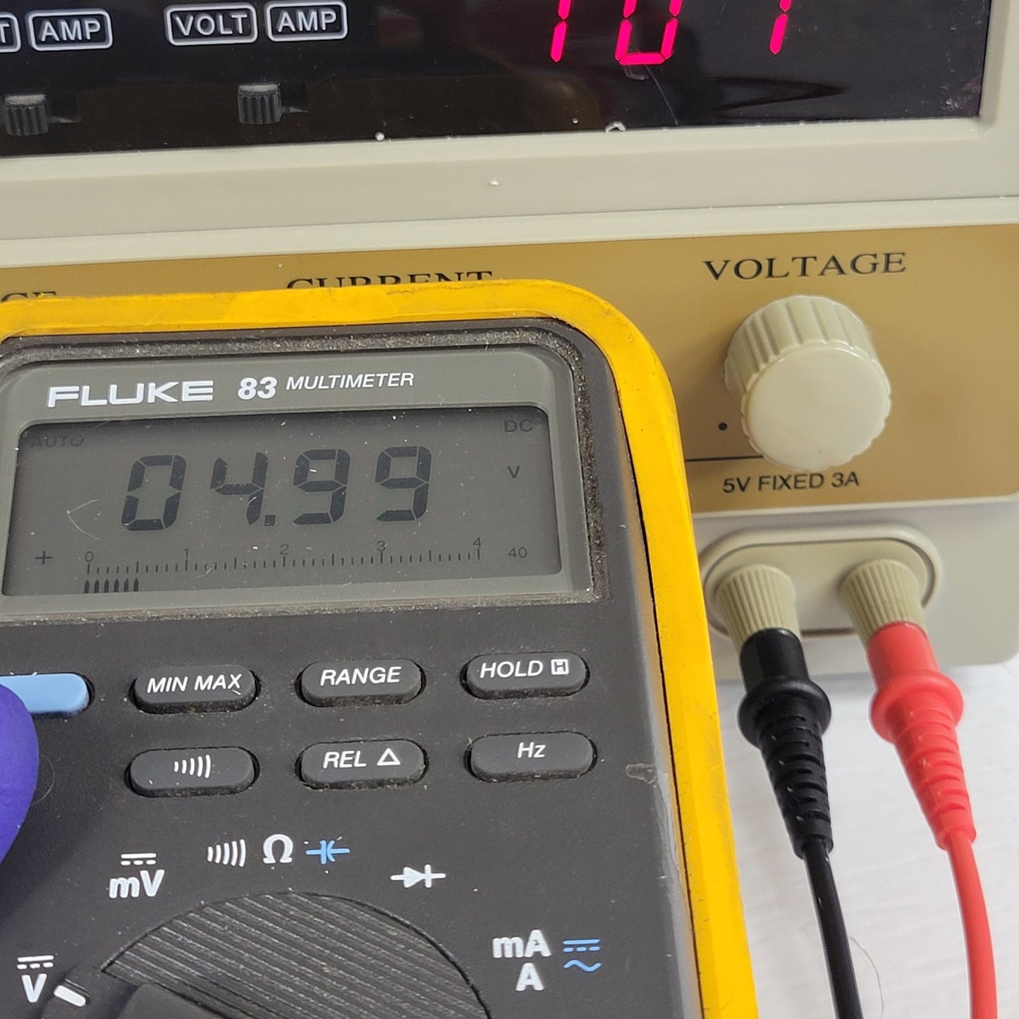 TESTED RSR HY3005-3 Triple Output Linear DC Bench Power Supply 2x30V 5A +5V