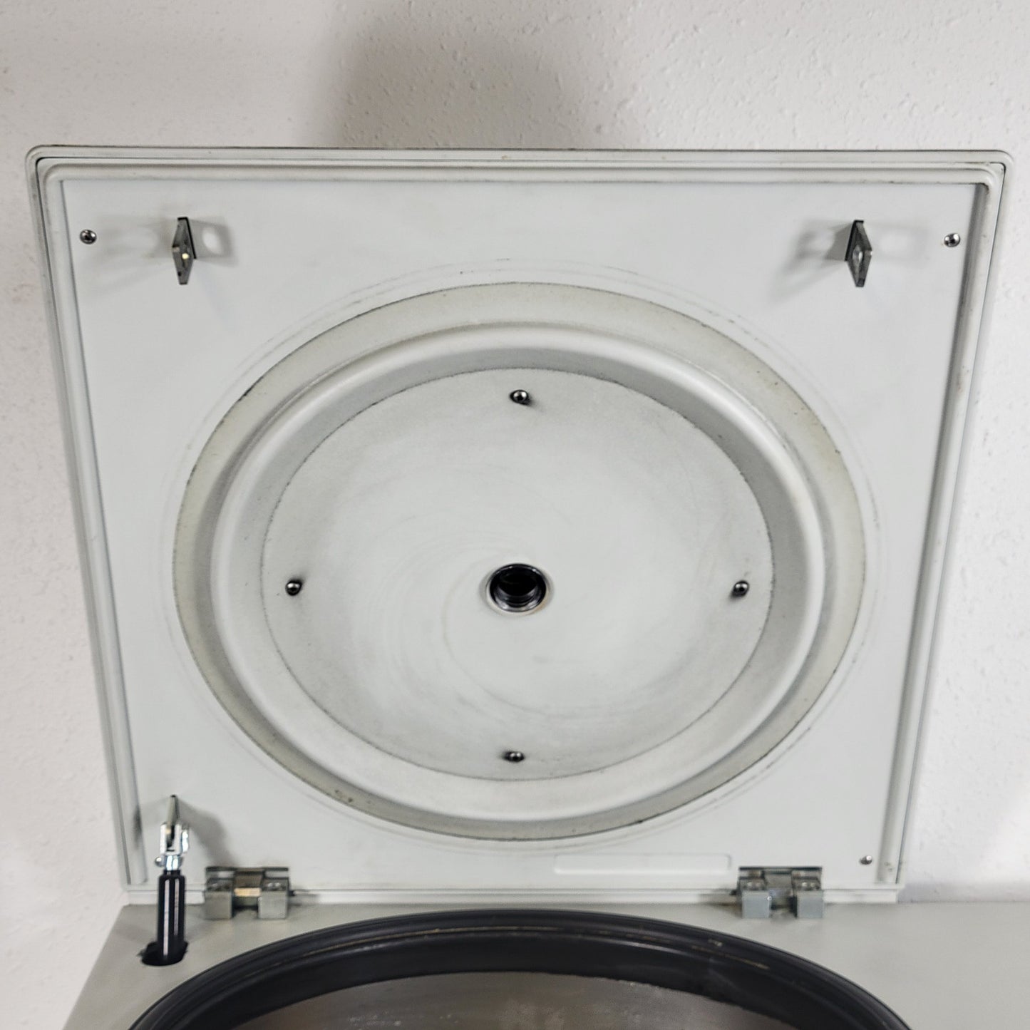 *FOR PARTS* EPPENDORF 5810R Refrigerated Centrifuge 5811F Spins Up, Has Error