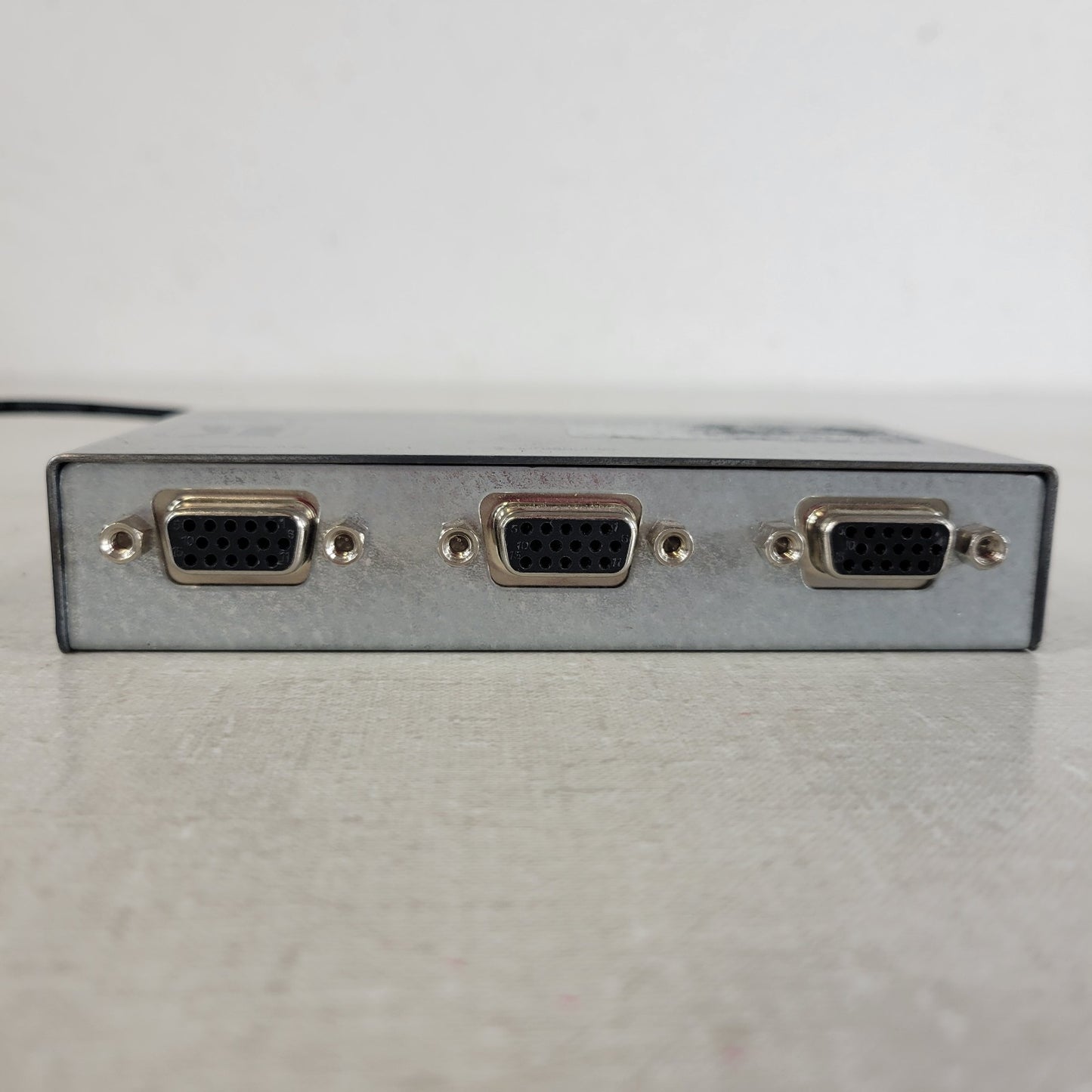 KRAMER VP-400 1:4 High Resolution UXGA DA Distribution Amplifier 15-Pin Out