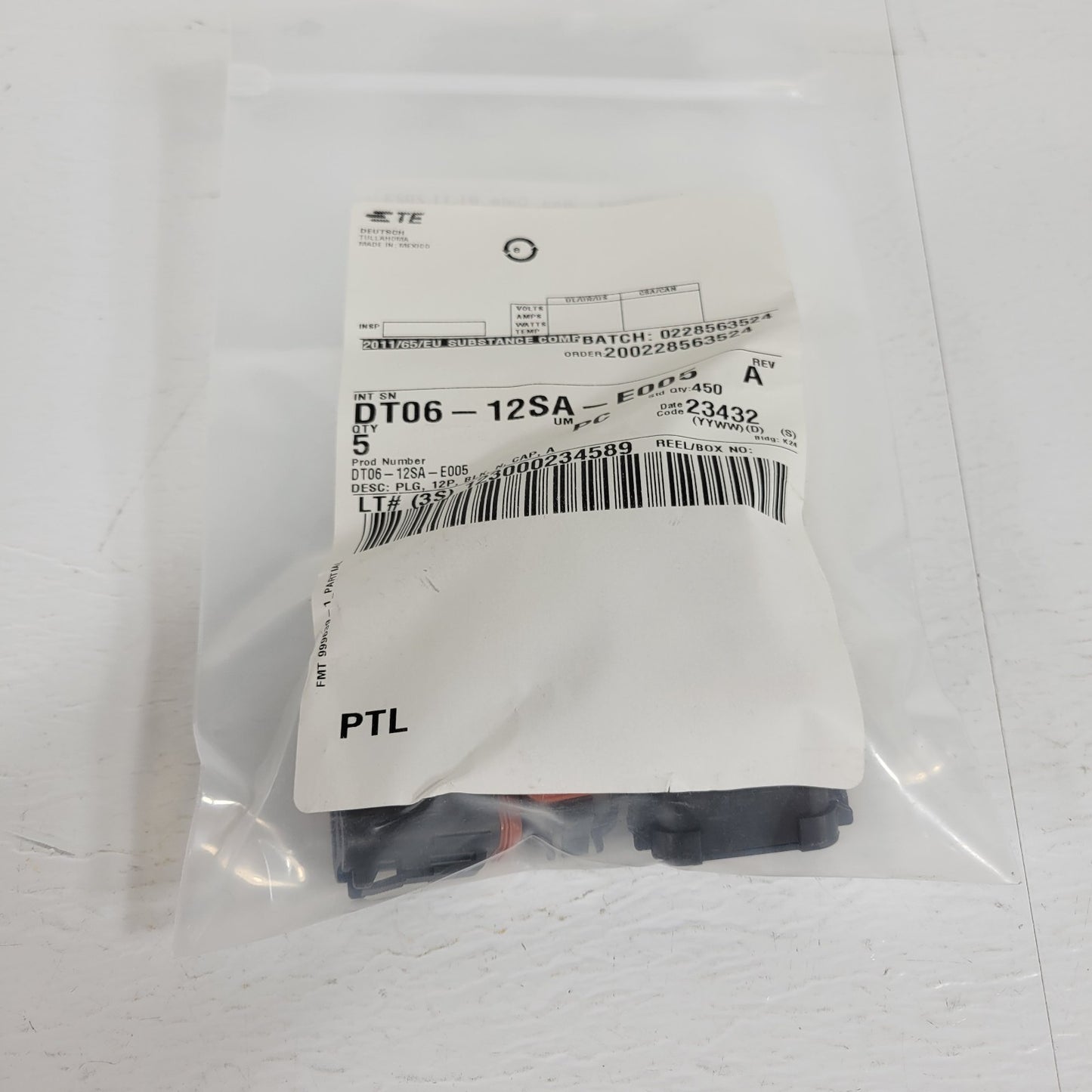 TE Connectivity DEUTSCH 5 Count DT06-12SA-E005 12 Pos Plug Housing Black