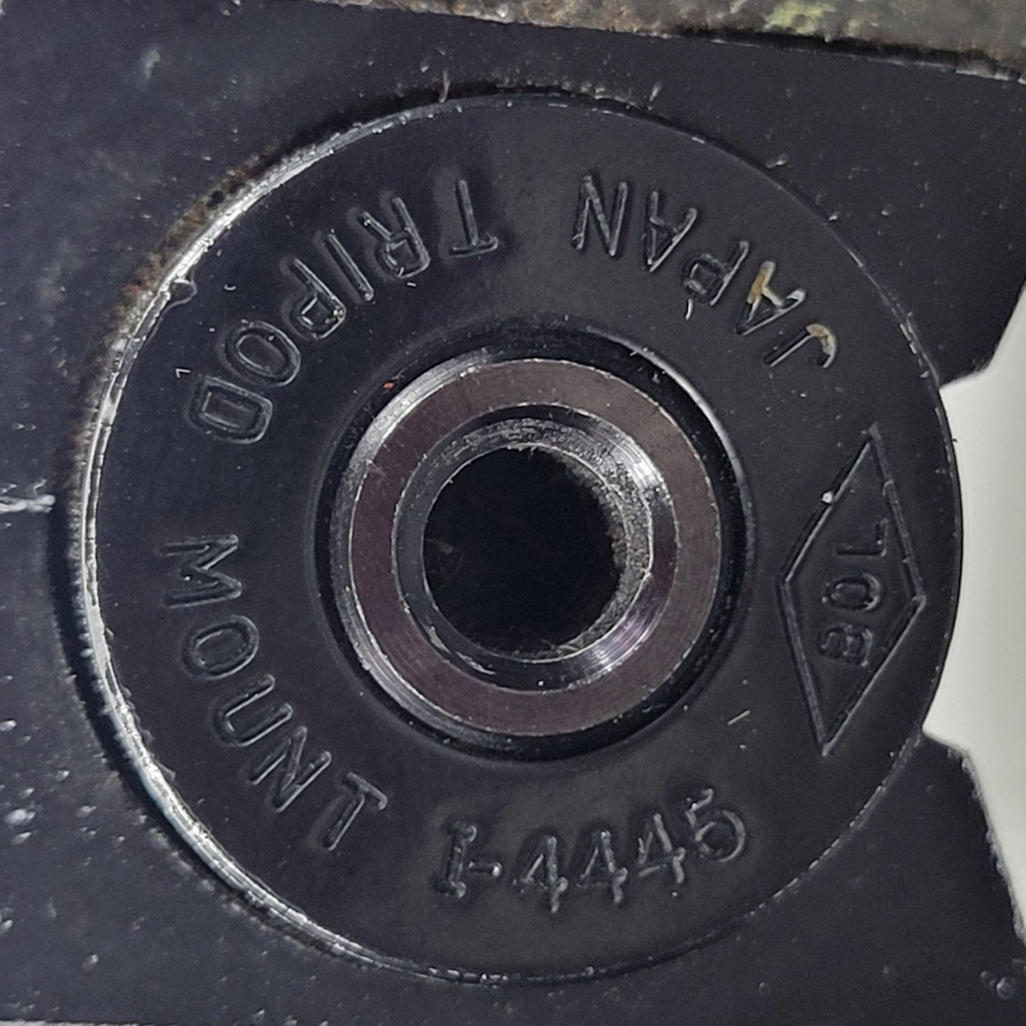 Vintage BUSHNELL Binoculars I4445 7x.35mm Custom 8 Degree Optics w Original Case