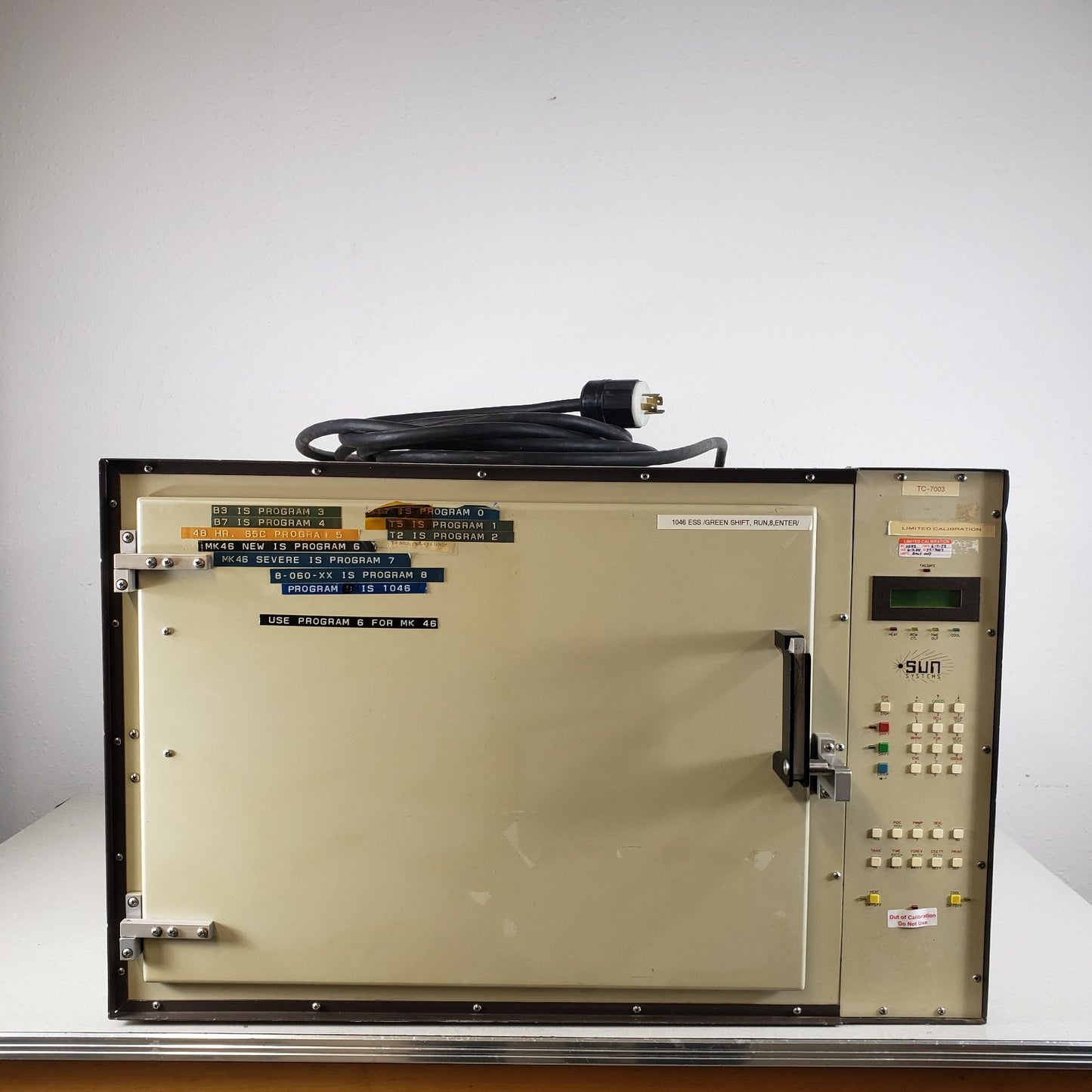 SUN SYSTEMS EC13 Environmental Chamber For Heating/Cooling Experiments