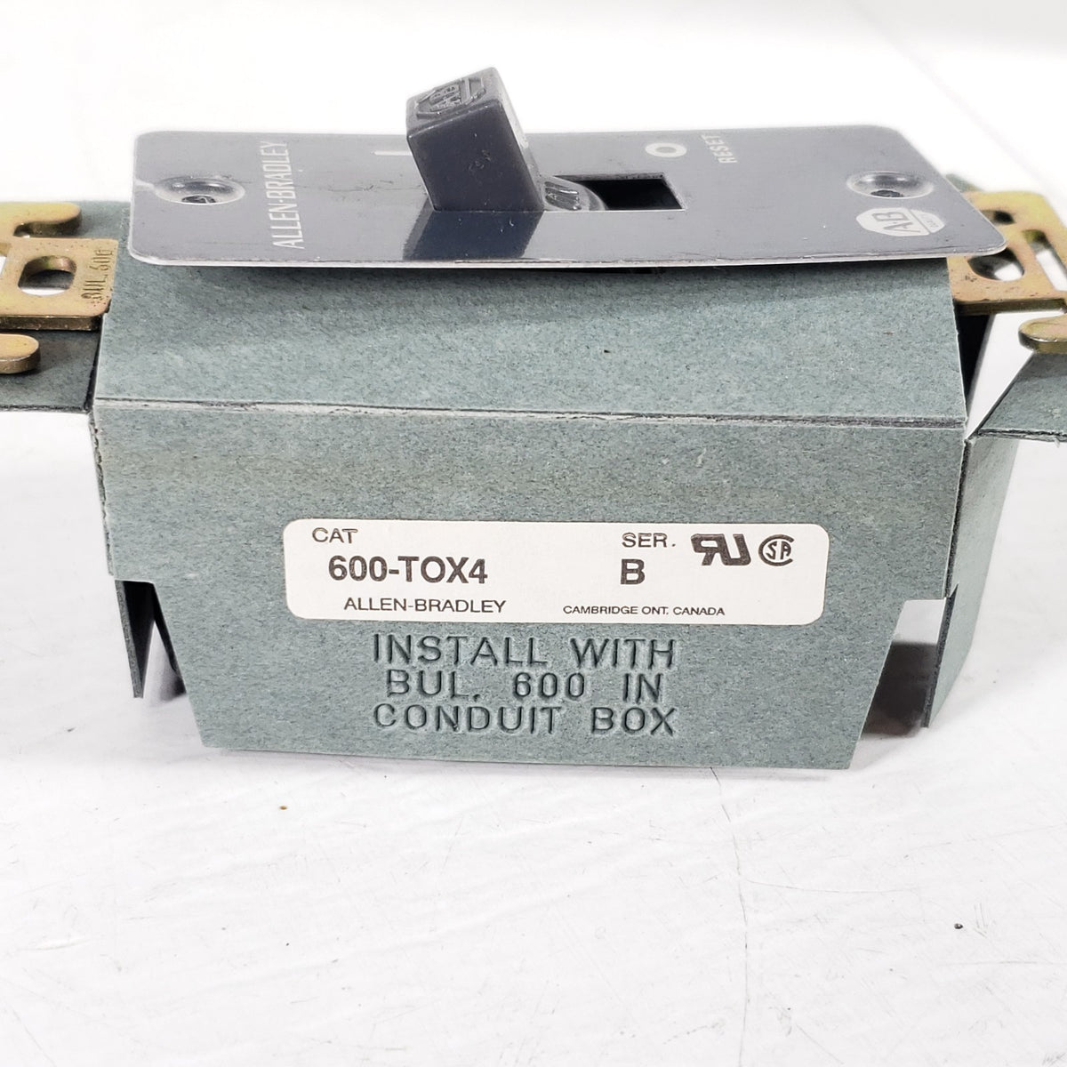 Allen-Bradley 600-TOX4 Series B Manual Motor Starter ON/OFF Switch w/ Box NOS