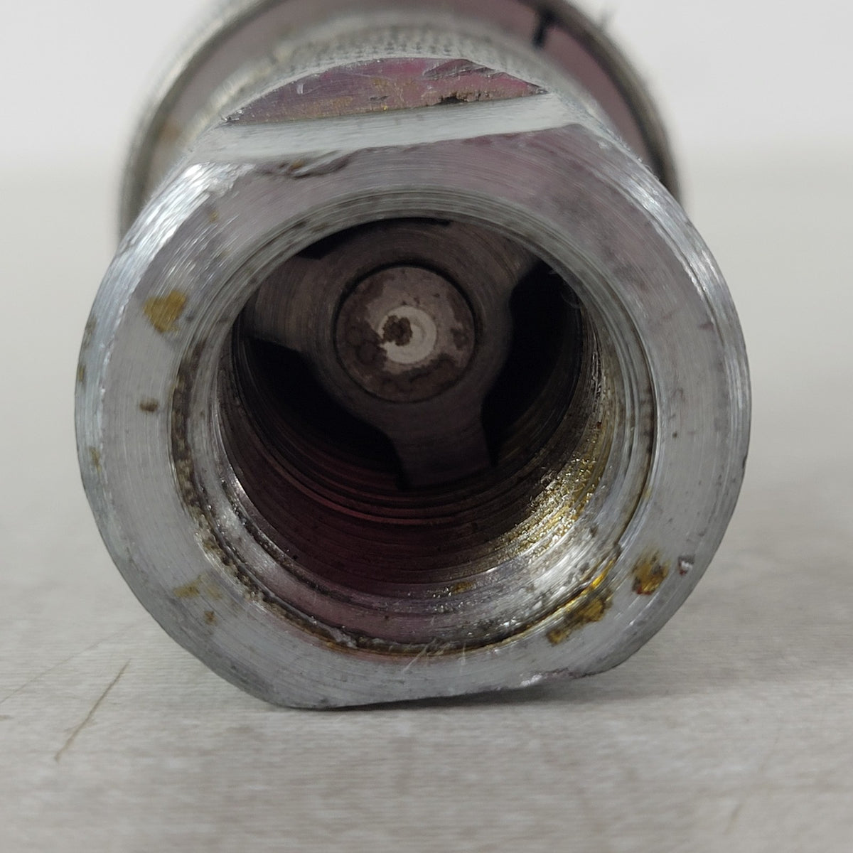 Safeway S25-4 S20 1/2" NPTF Female Hydraulic Quick Coupler 3000 PSI