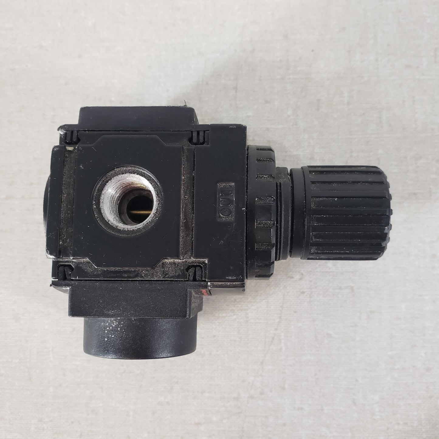 INGERSOLL RAND ARO R37121100 Relieving Pneumatic Regulator no Gauge