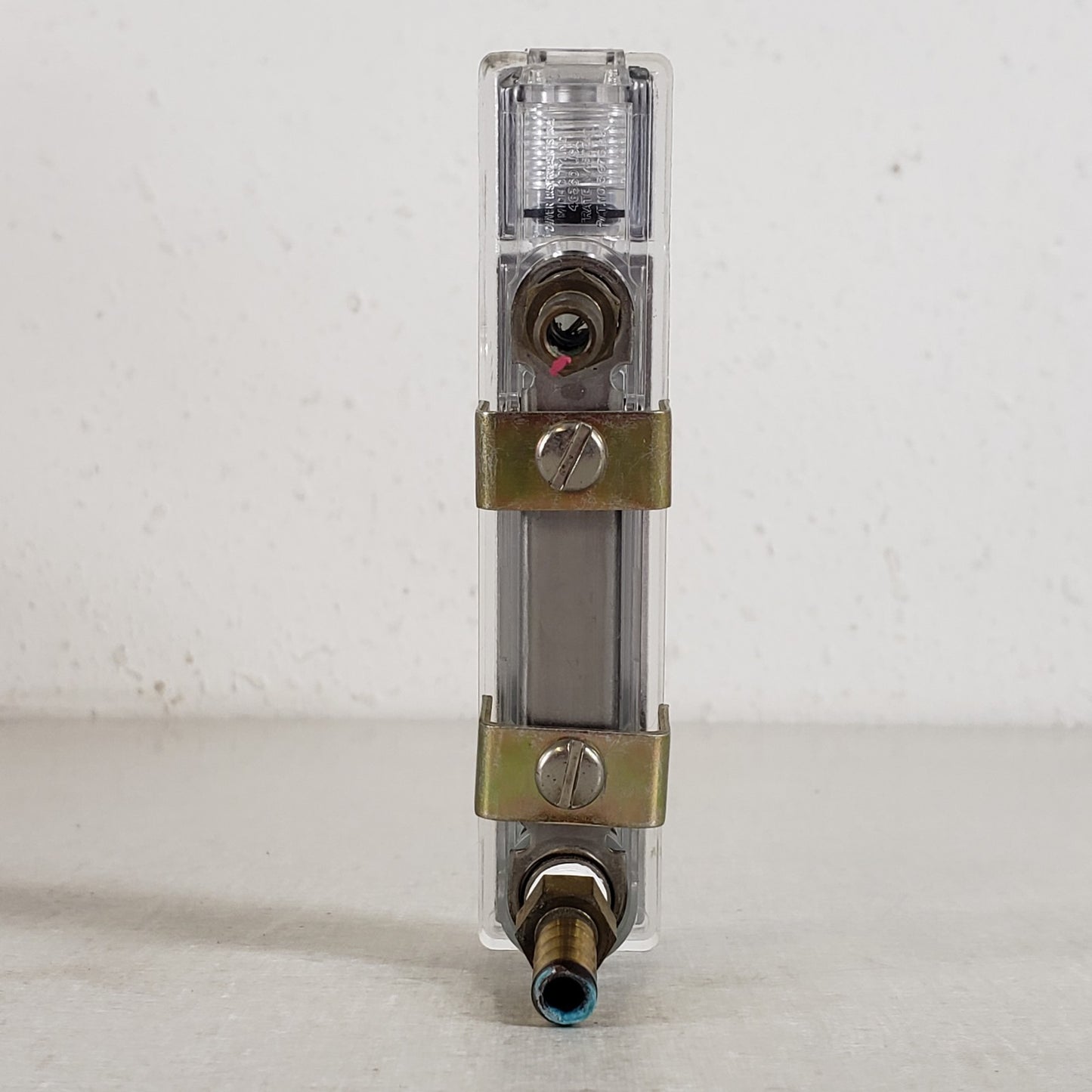 Dwyer RMA-14 Rate-Master 0-2500cc/min Flowmeter w/ Bracket & 3/16" ID Barb Inlet