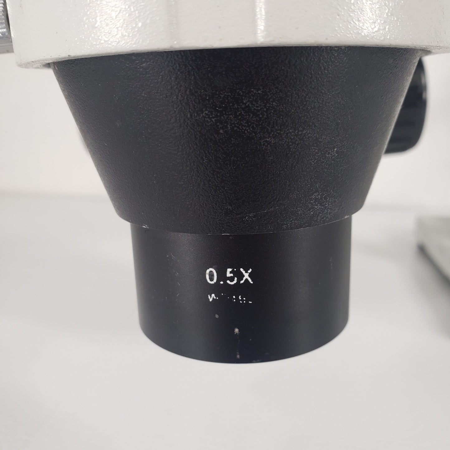 AmScope SM-4B Series 3.5-22.5x Stereo Microscope w/double Arm Stand Wide View