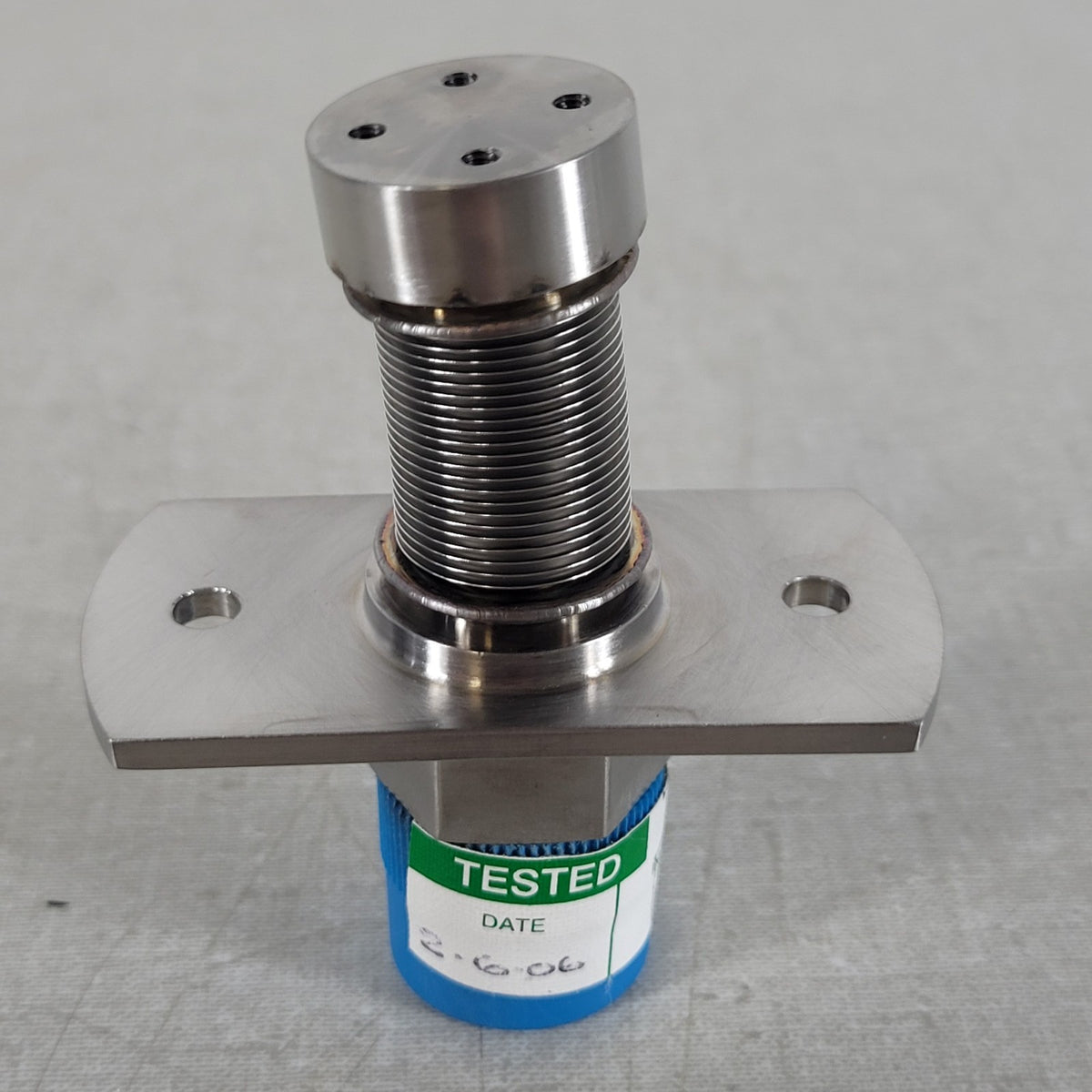 Pneumatic Bellows-Sealed Vacuum Linear Motion Feedthrough Actuator