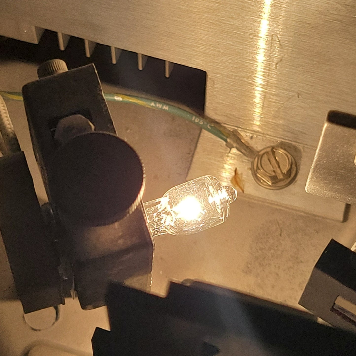 TESTED GE DZA 10.8V 30W G5.3 Halogen Lamp Perkin Elmer Lambda 3B UV-Vis