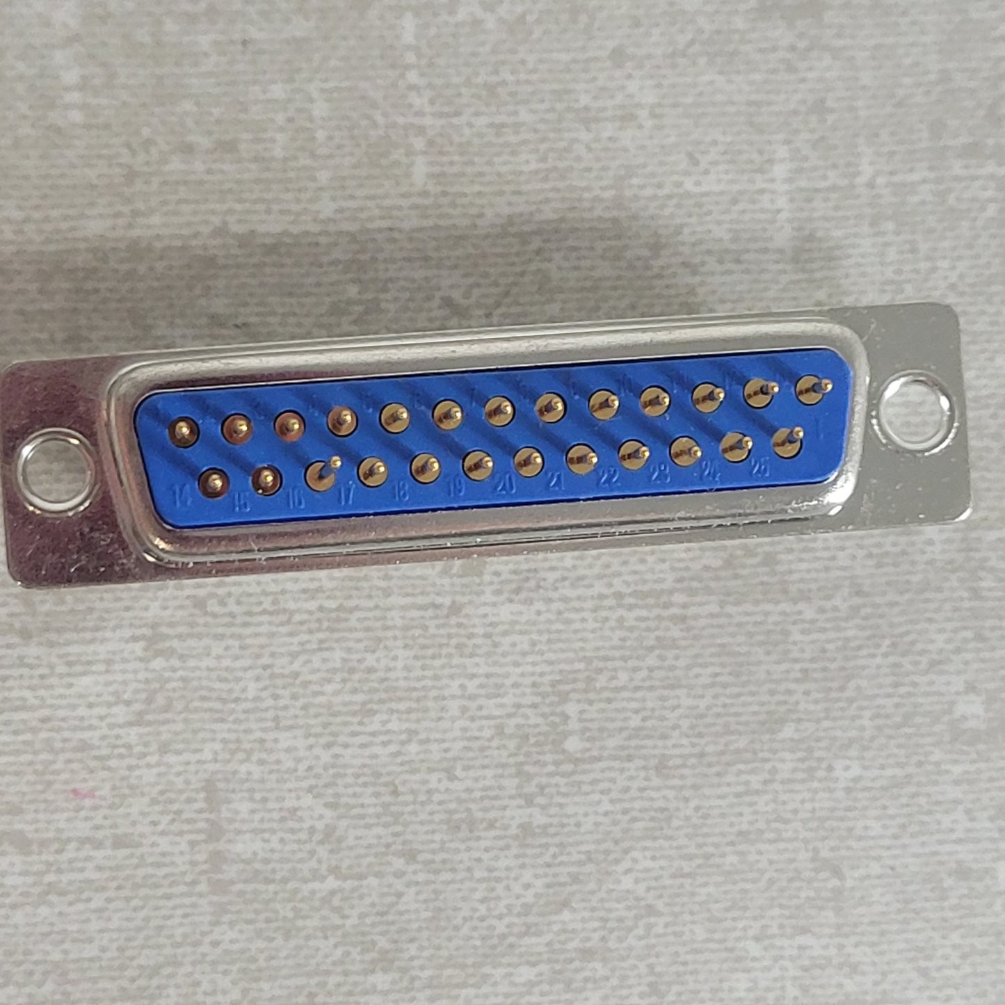 Multicomp SPC15439 DB25 Female D-Sub Connector 25-Pin Solder Gold Contacts