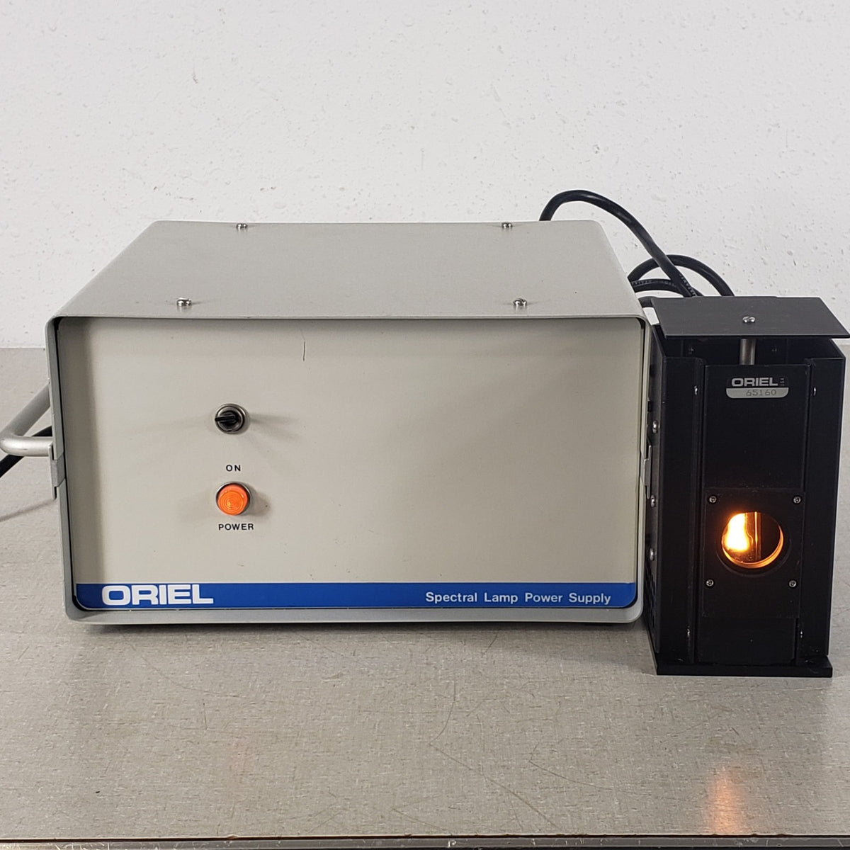 TESTED Oriel 65150 Regulated Spectral Line Lamp Power Supply UV VIS NIR
