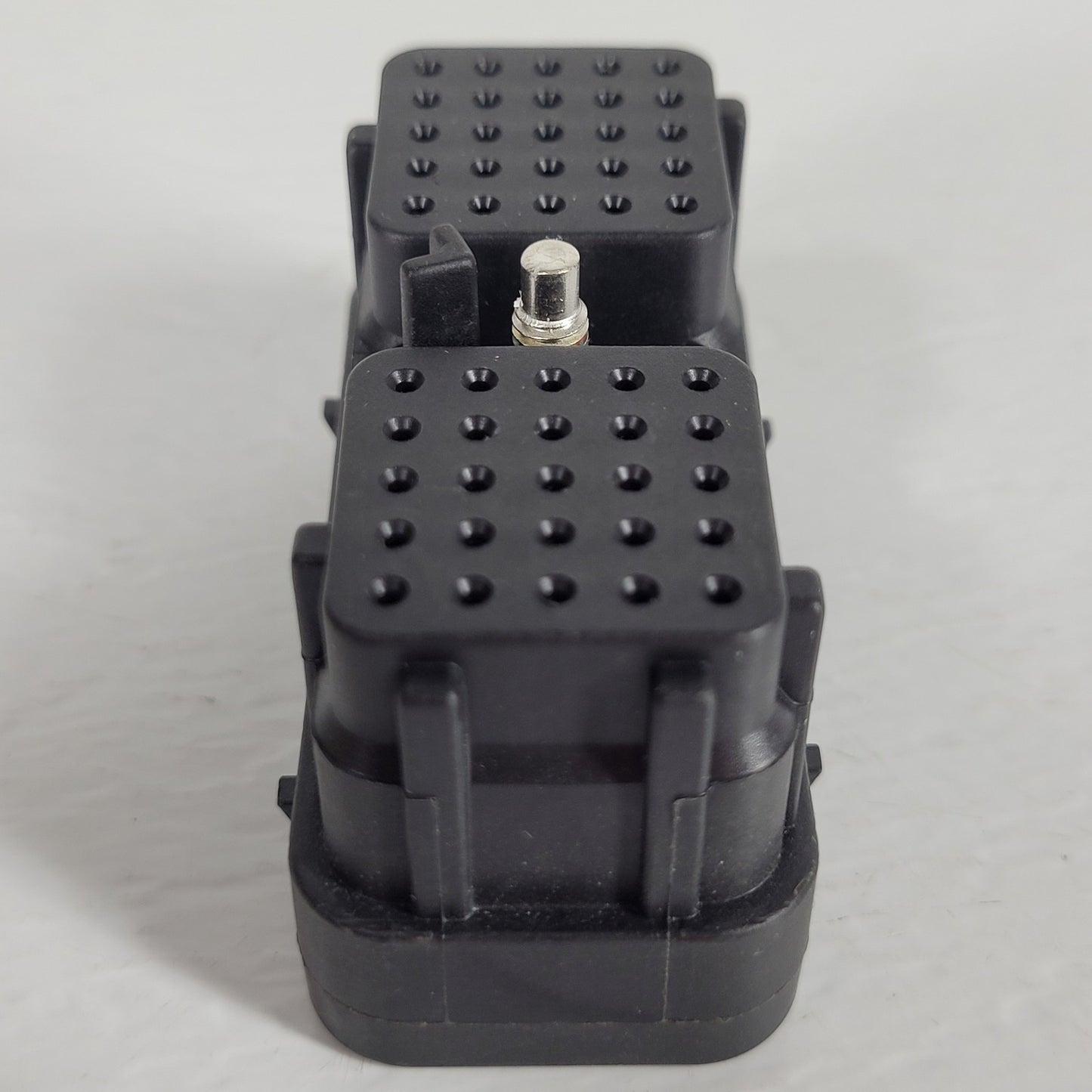 Deutsch DRC26-50S 50-Way Socket Plug Housing DRC Series Connector