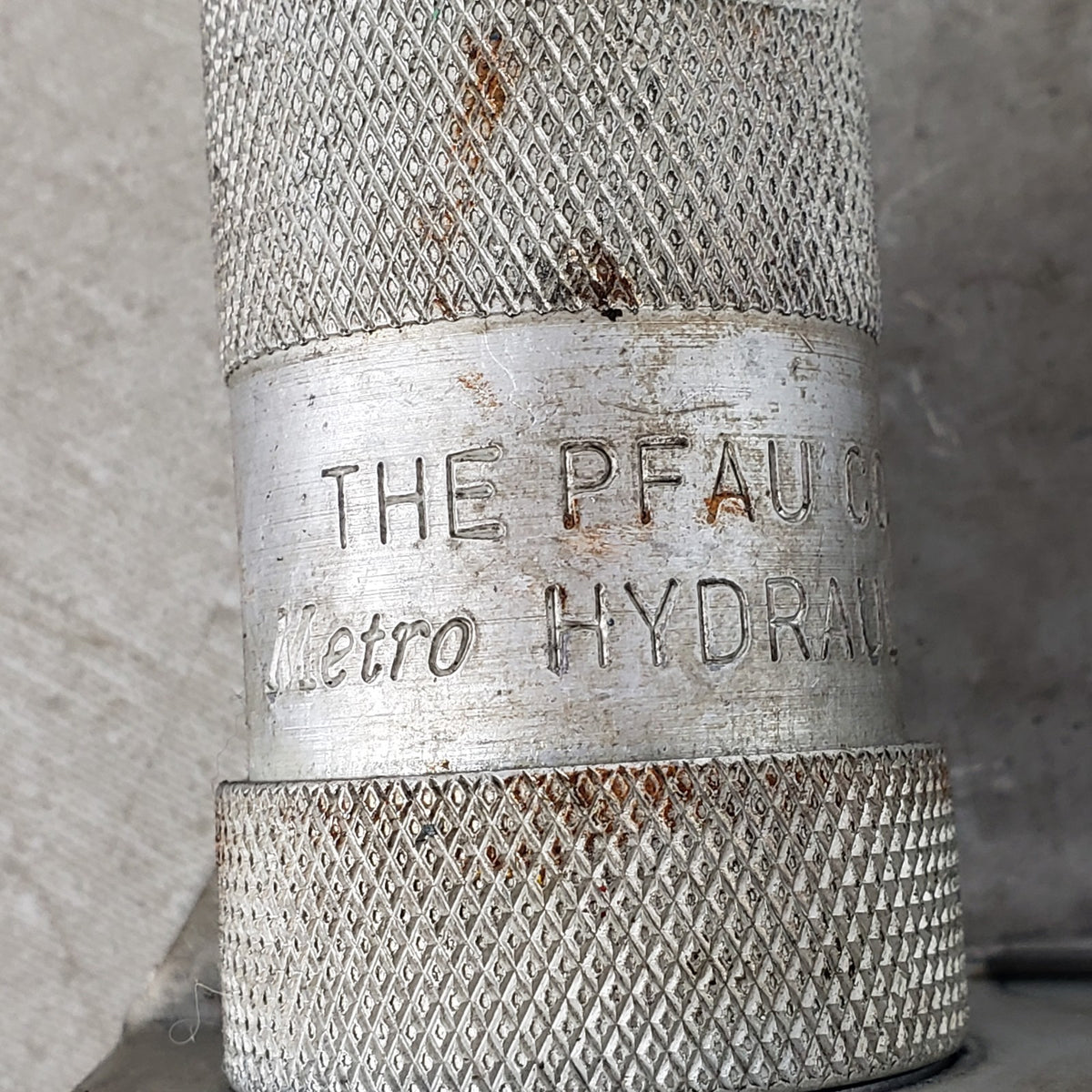 PFAU Hydraulics 401-A Dual Hydraulic Quick Coupler 4-Port Tractor w/ Caps