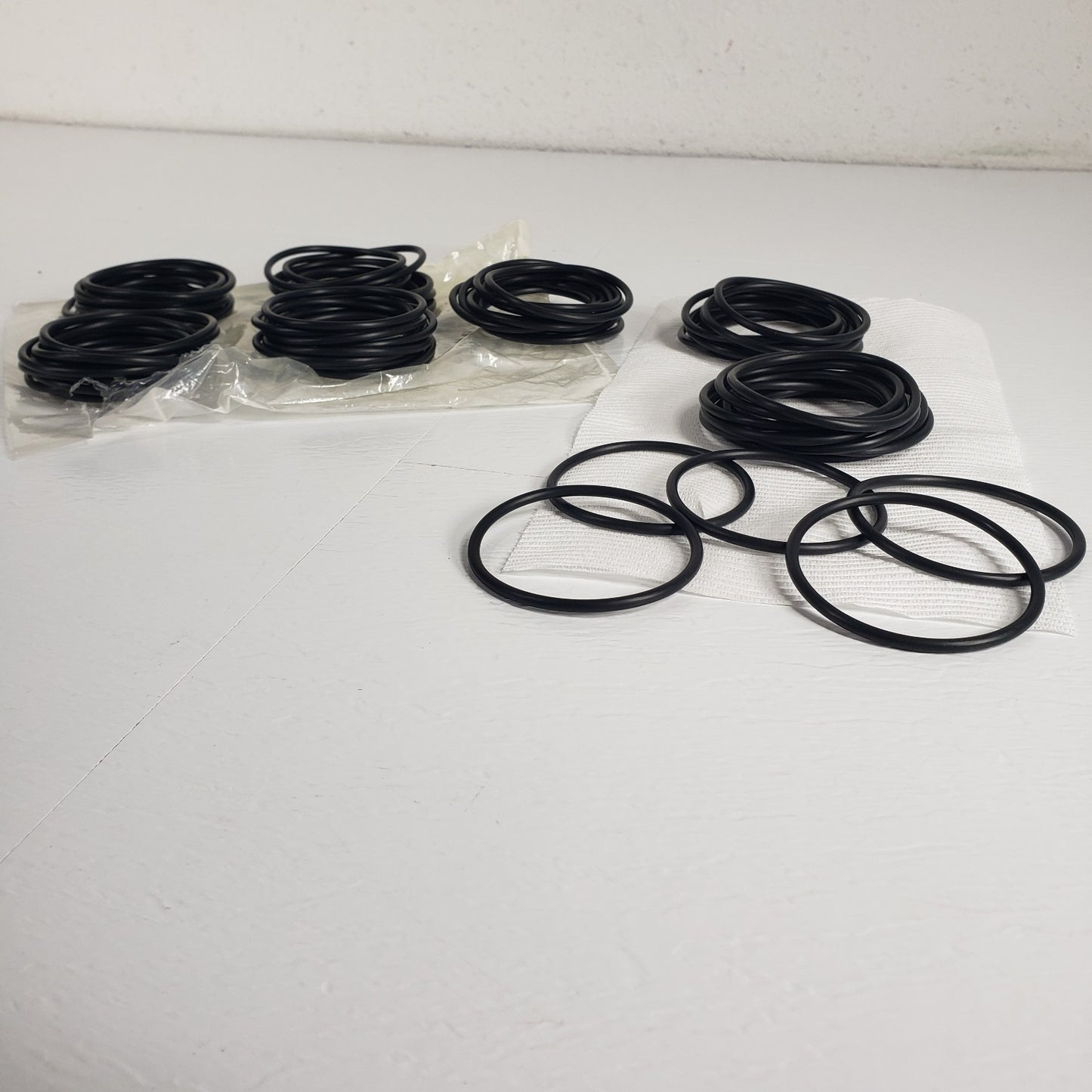 RT Dygert 1KLF5 157N70 Buna-N O-Rings AS568-157 4-1/2" ID Lot of 75